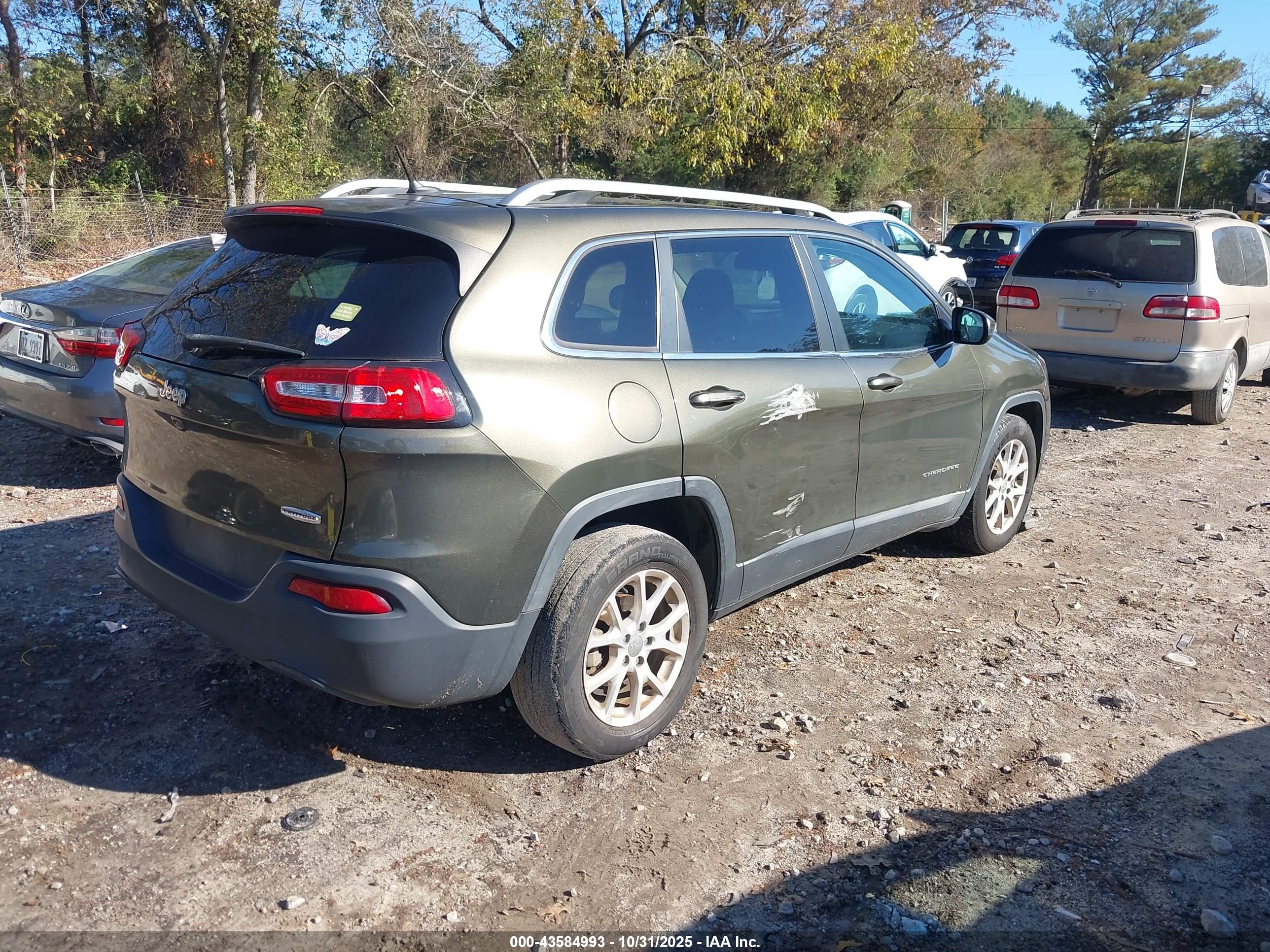 JEEP CHEROKEE image 4