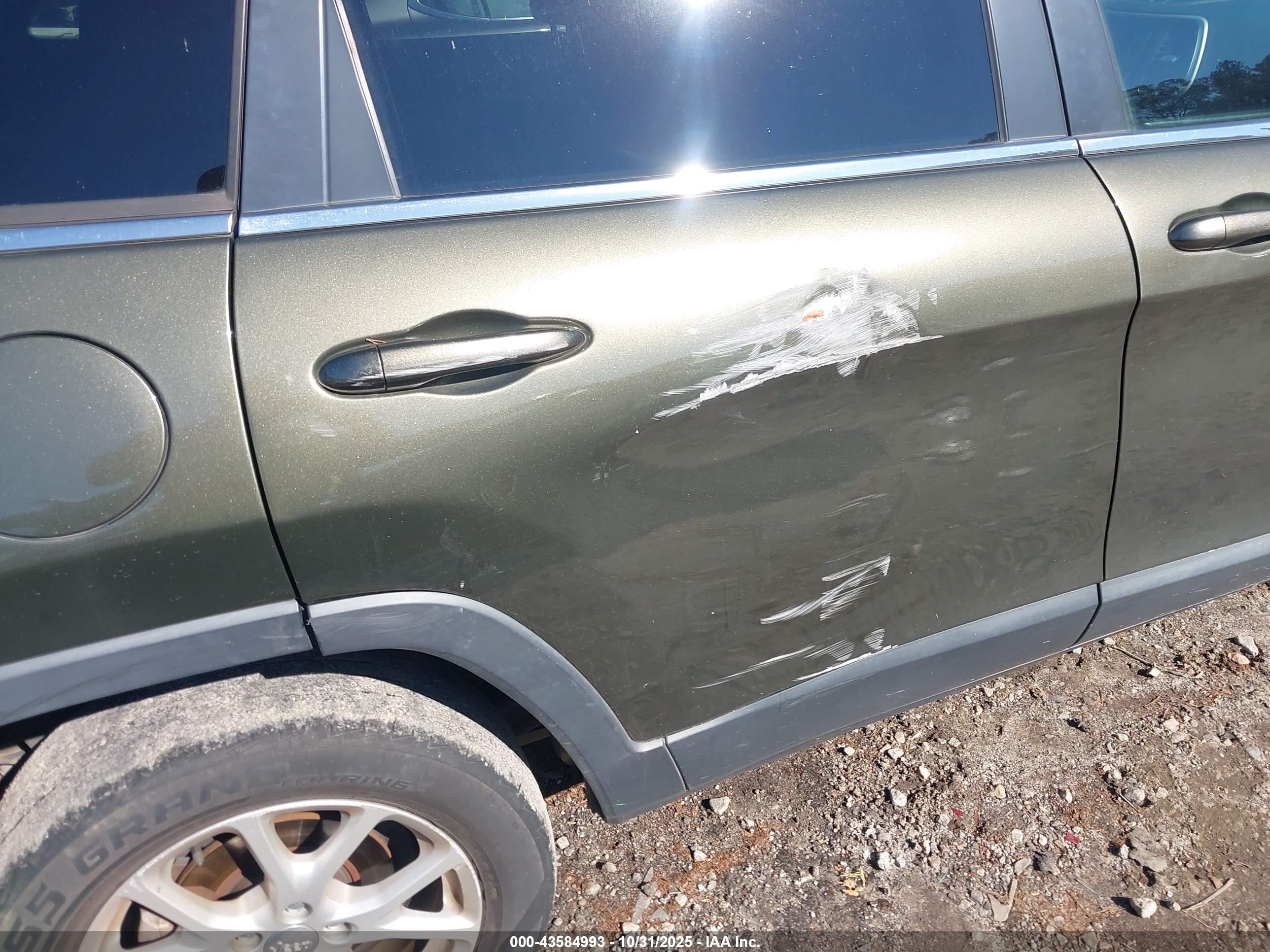 JEEP CHEROKEE image 6