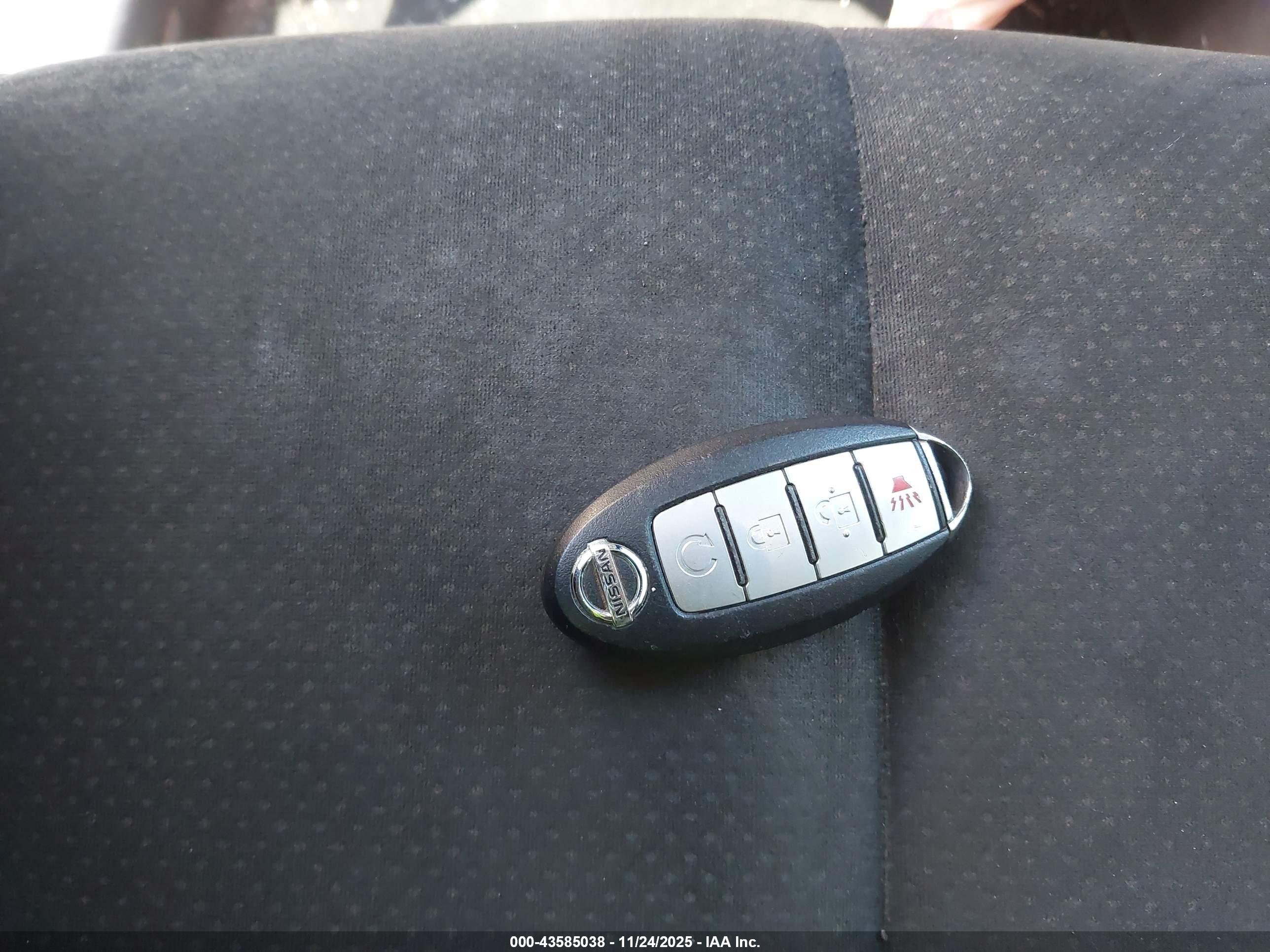 NISSAN MURANO image 11