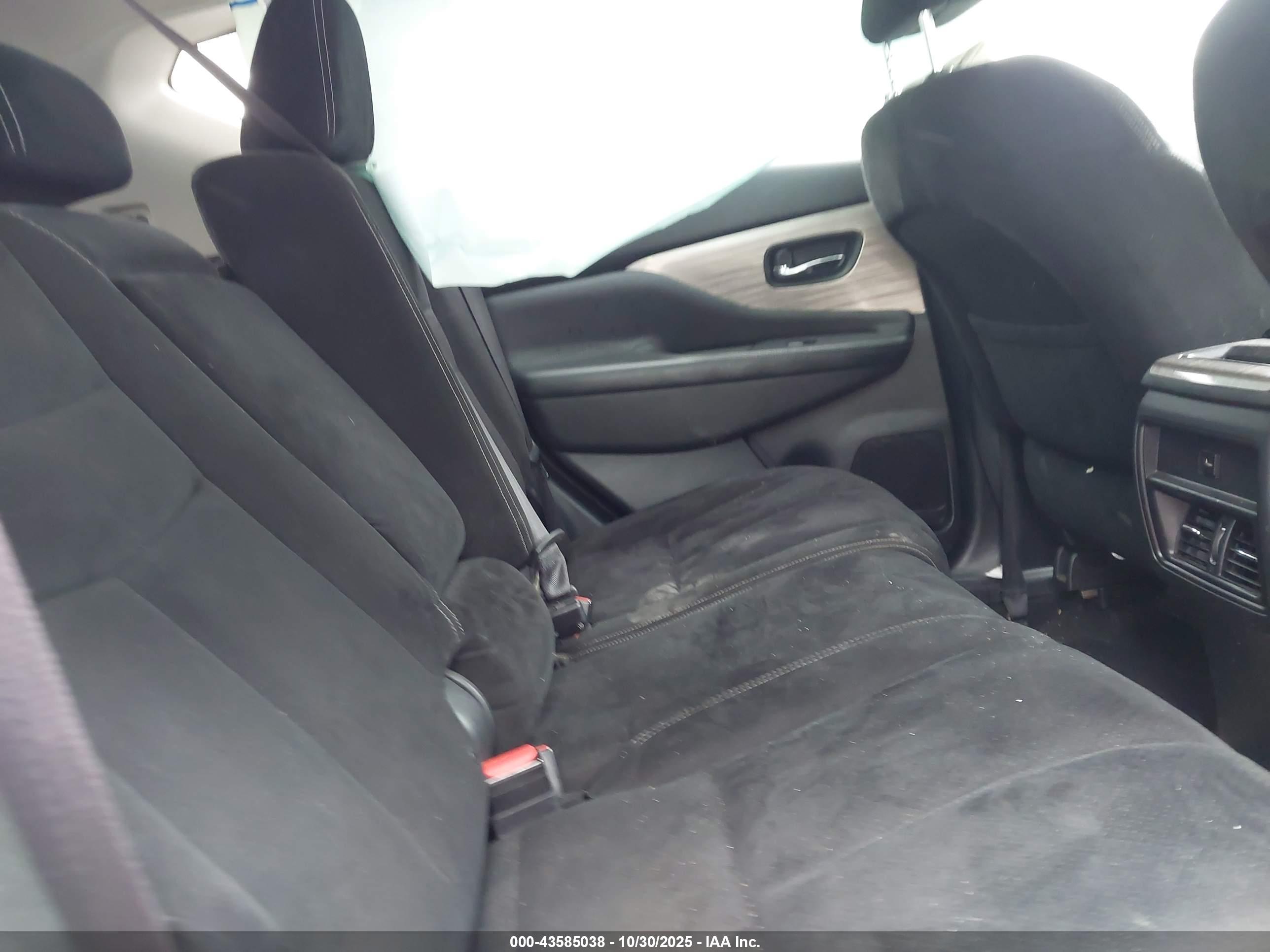 NISSAN MURANO image 8