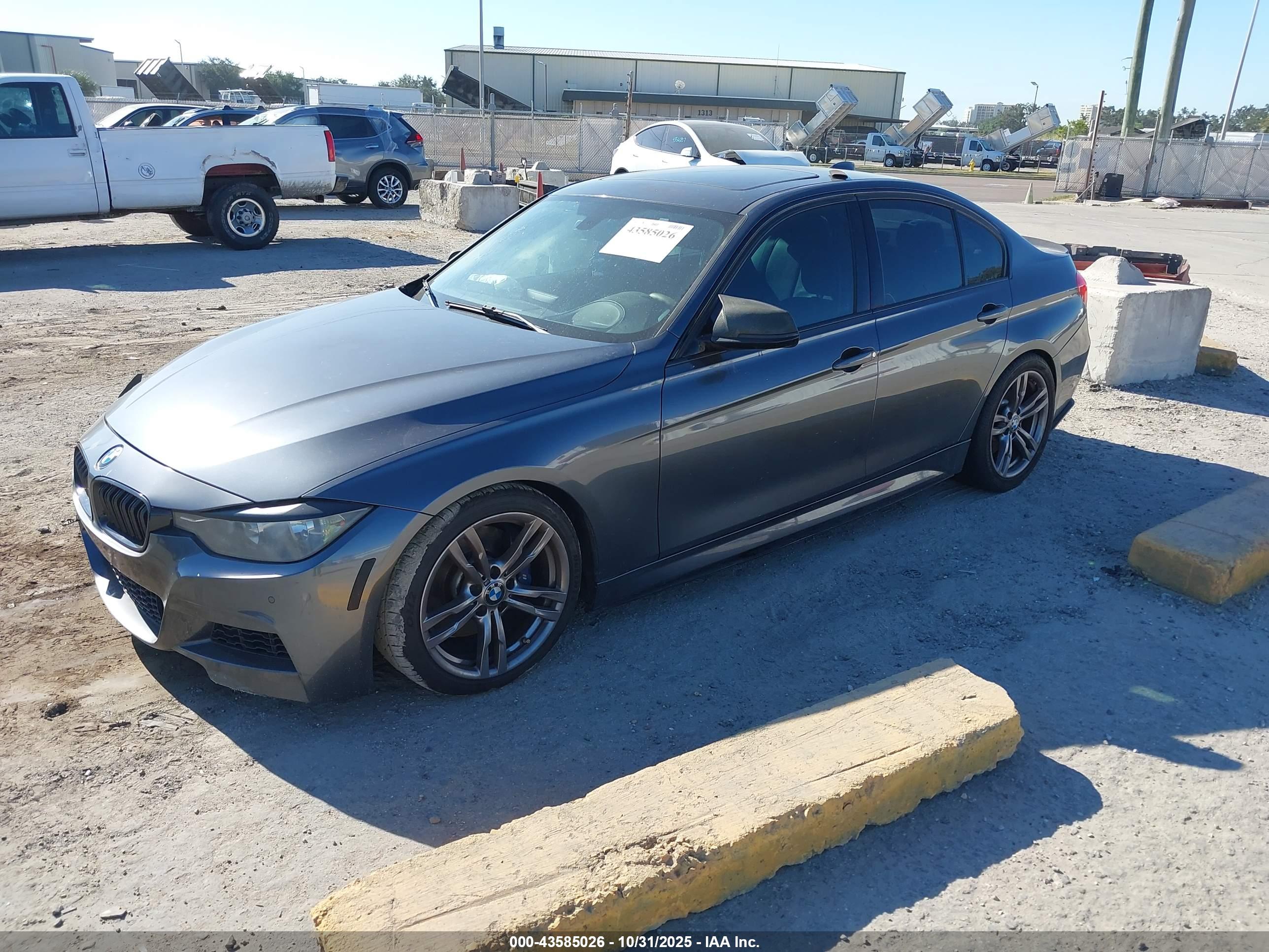 BMW 328I image 2