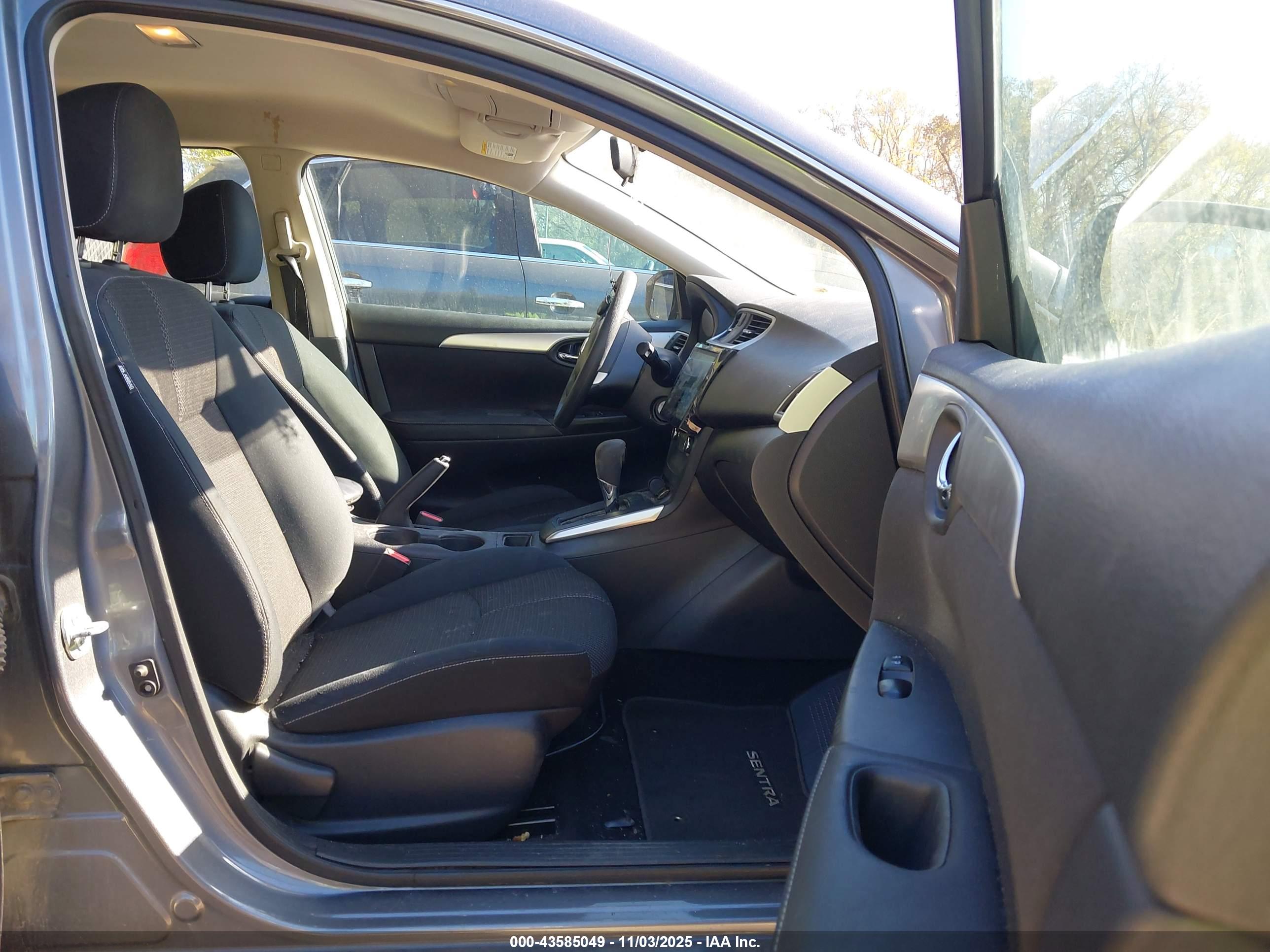 NISSAN SENTRA image 5