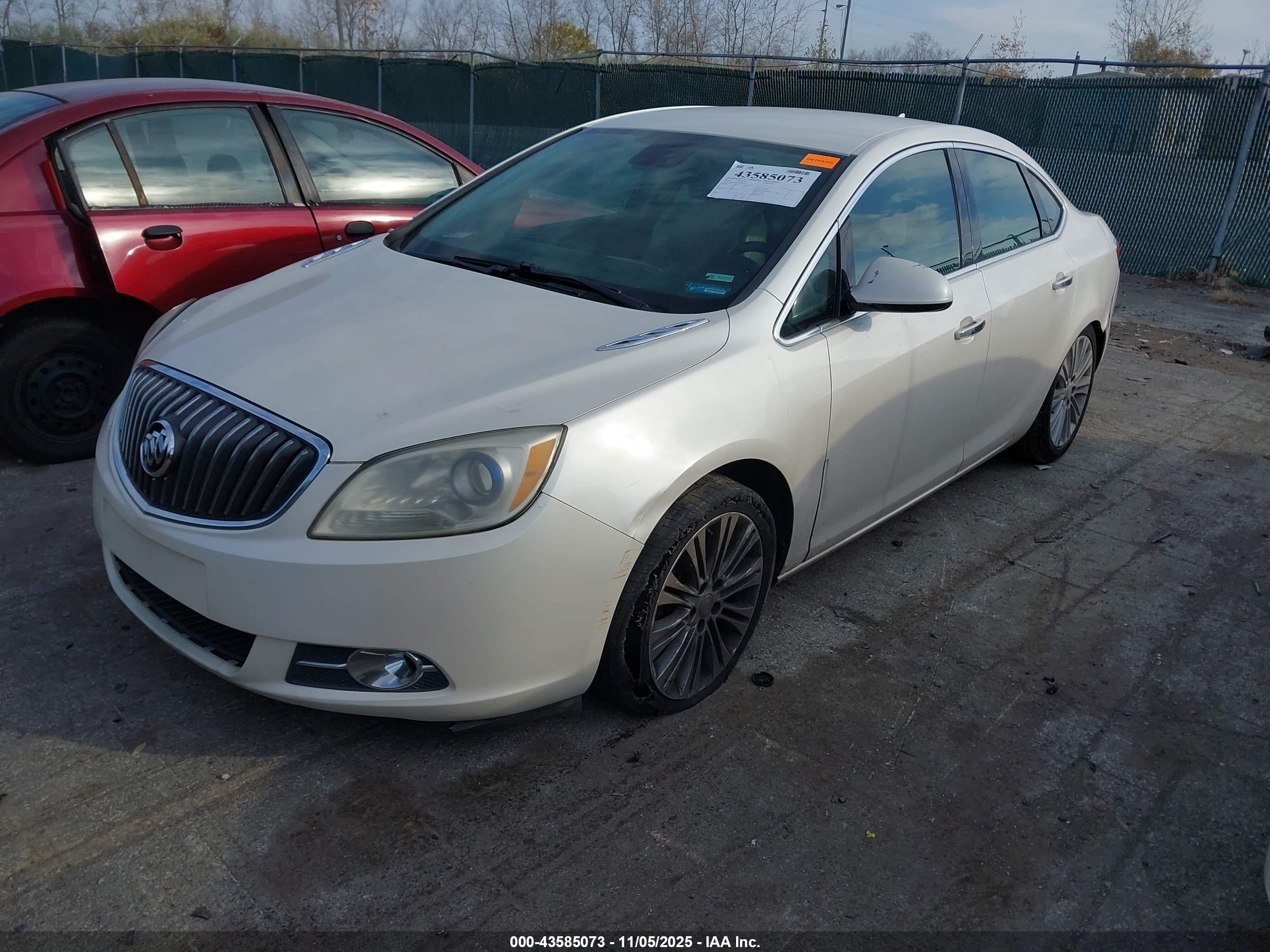 BUICK VERANO image 2