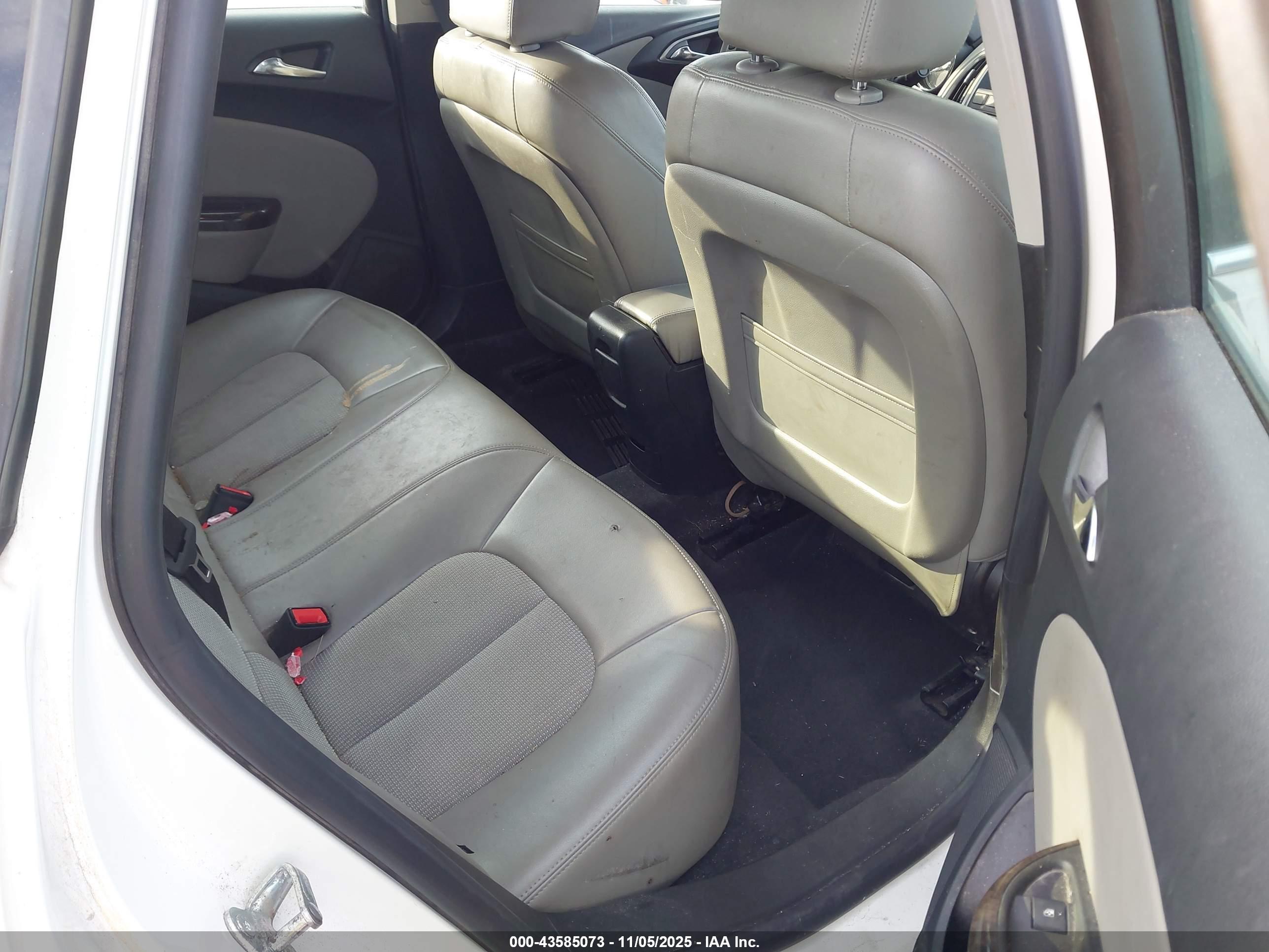 BUICK VERANO image 8