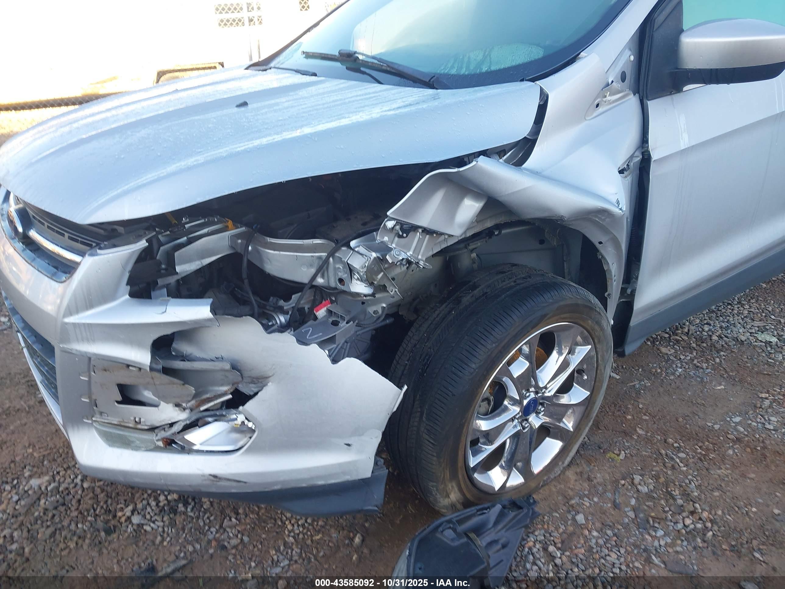 FORD ESCAPE image 6
