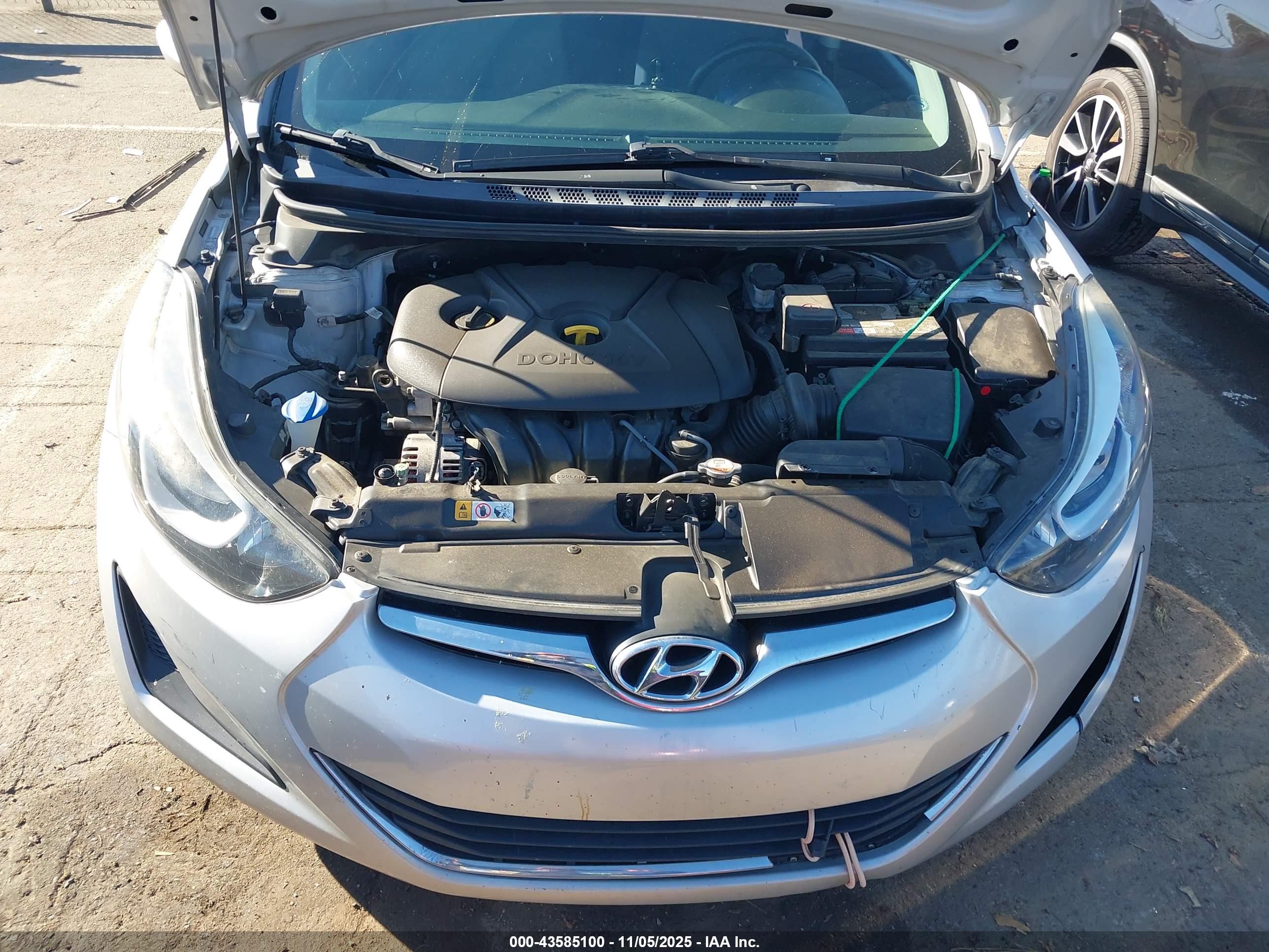 HYUNDAI ELANTRA image 10