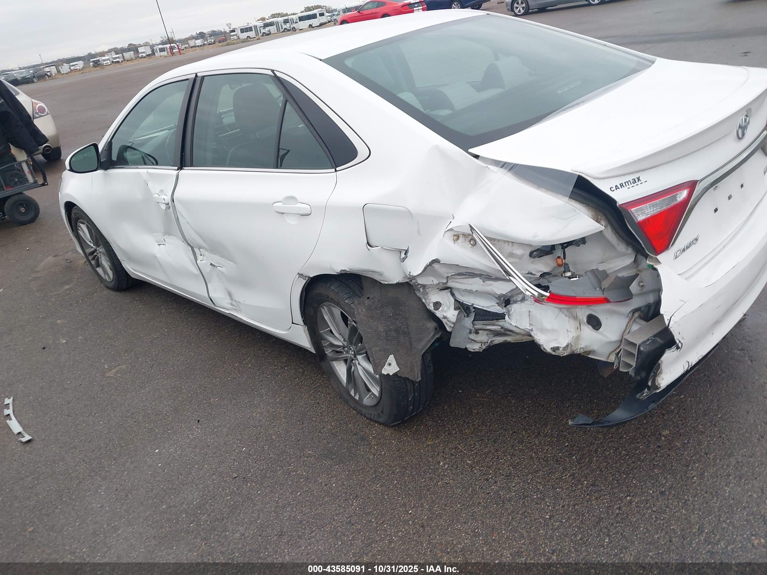 TOYOTA CAMRY image 6