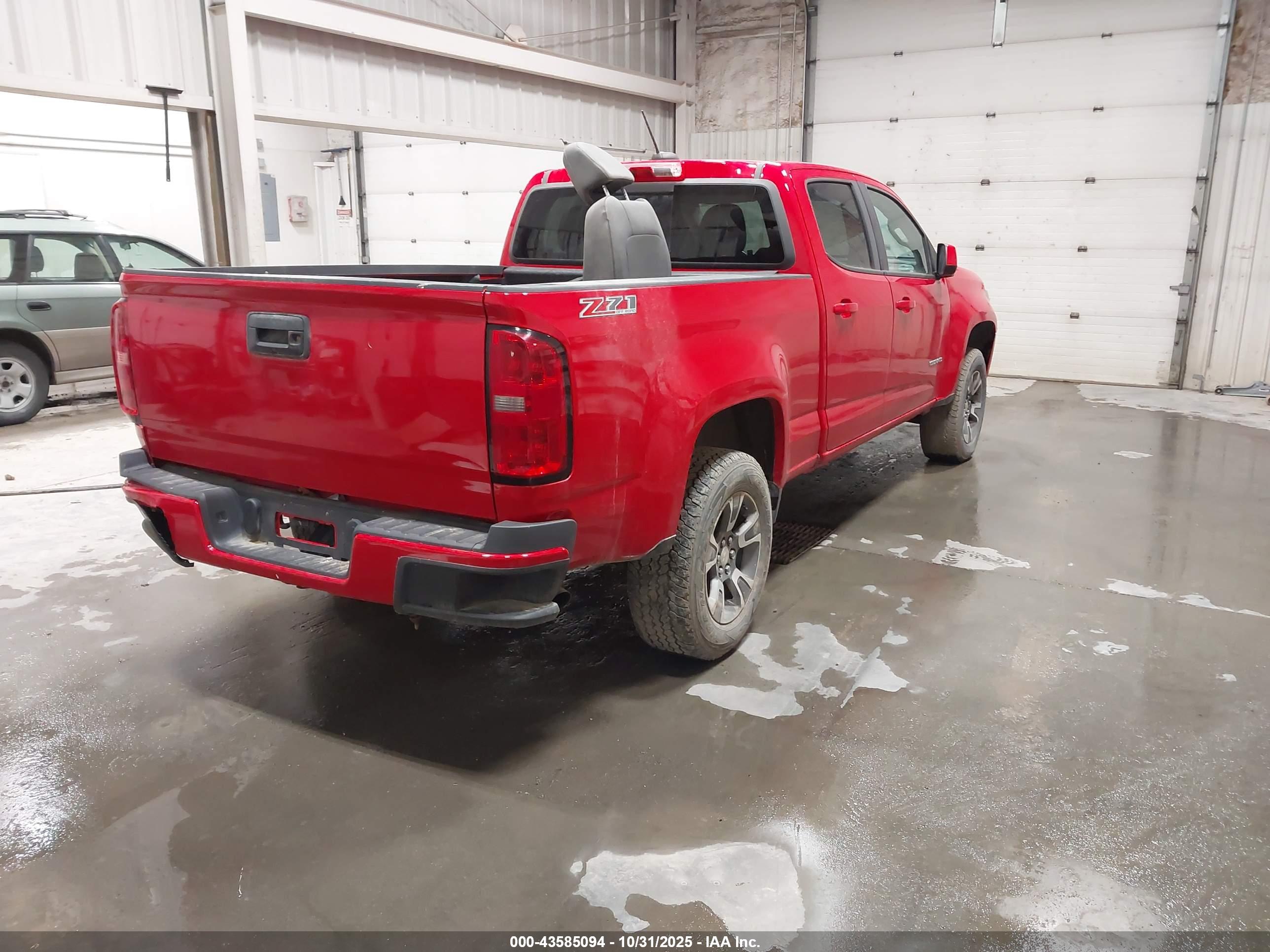 CHEVROLET COLORADO image 4