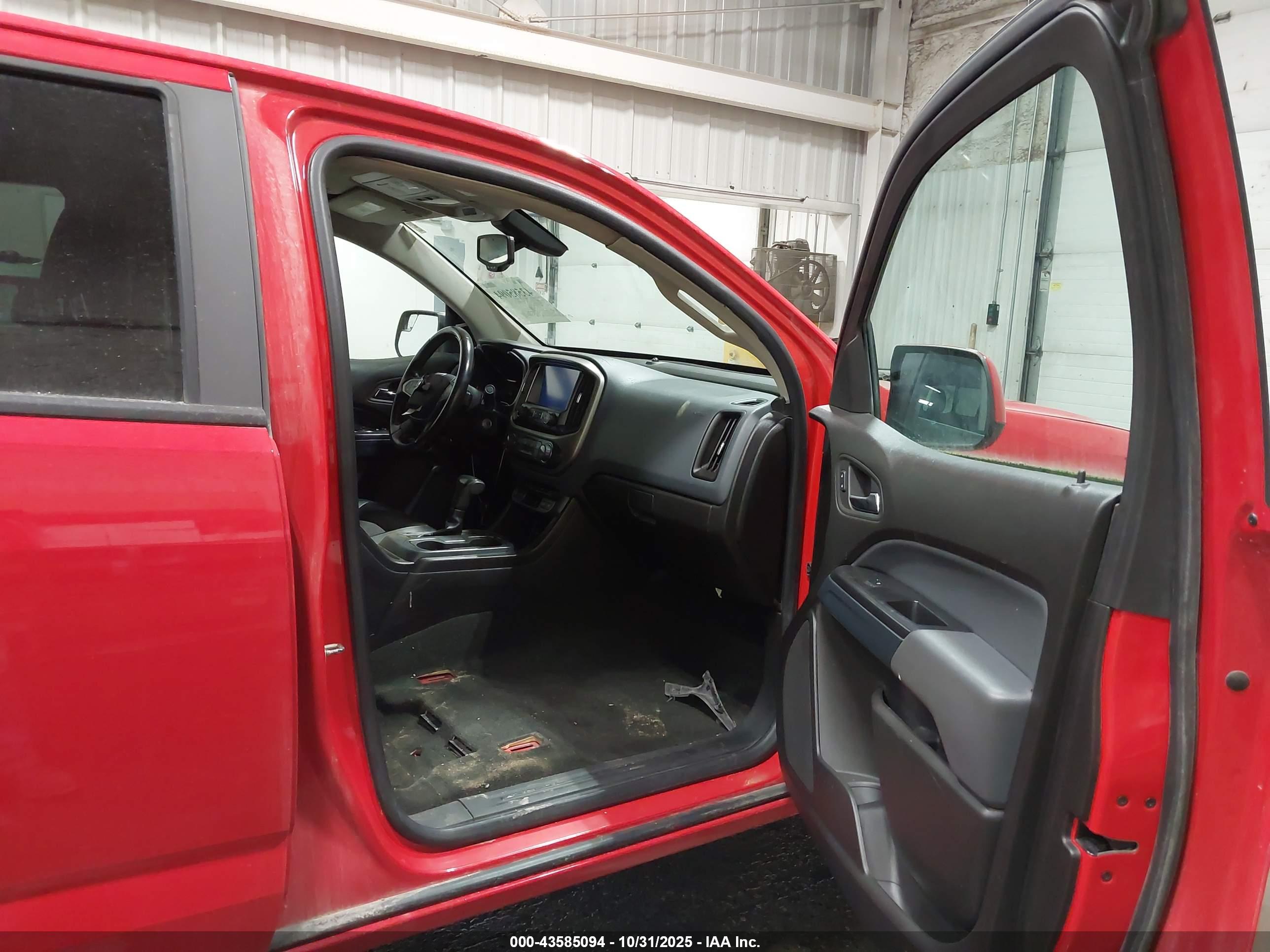 CHEVROLET COLORADO image 5