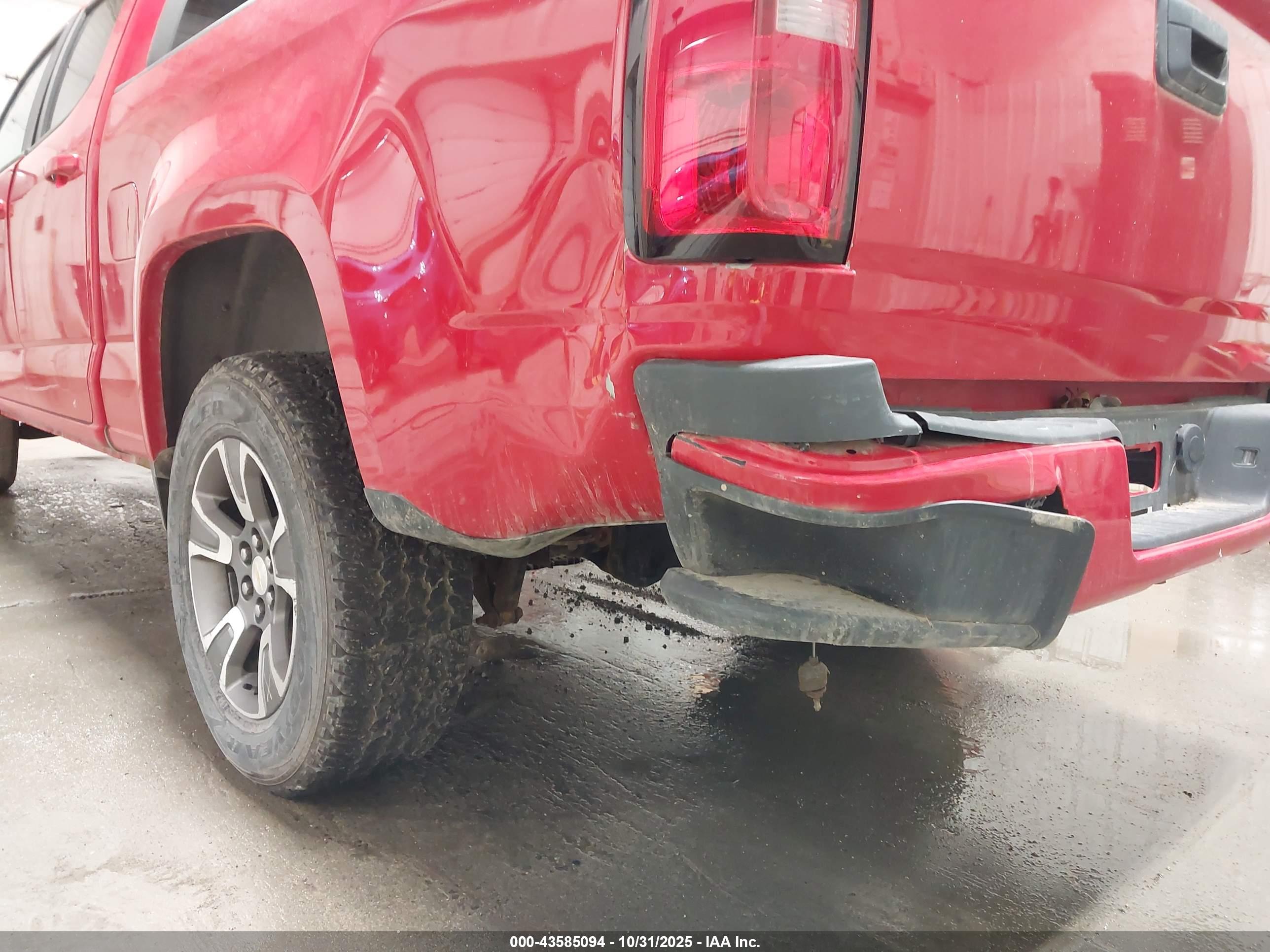 CHEVROLET COLORADO image 6