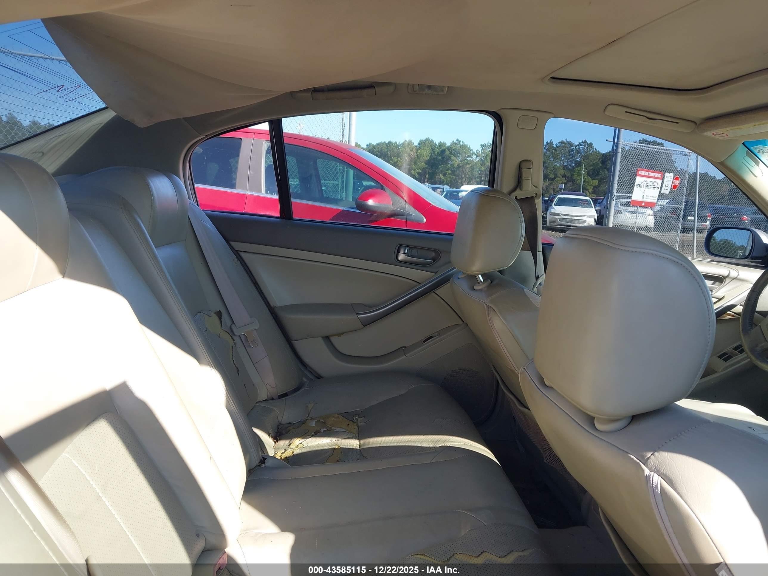 INFINITI G35 image 8