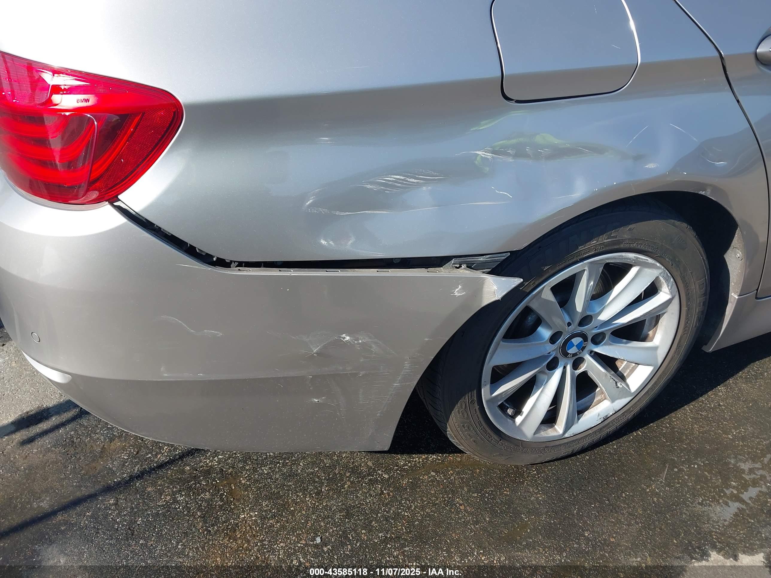 BMW 528I image 6