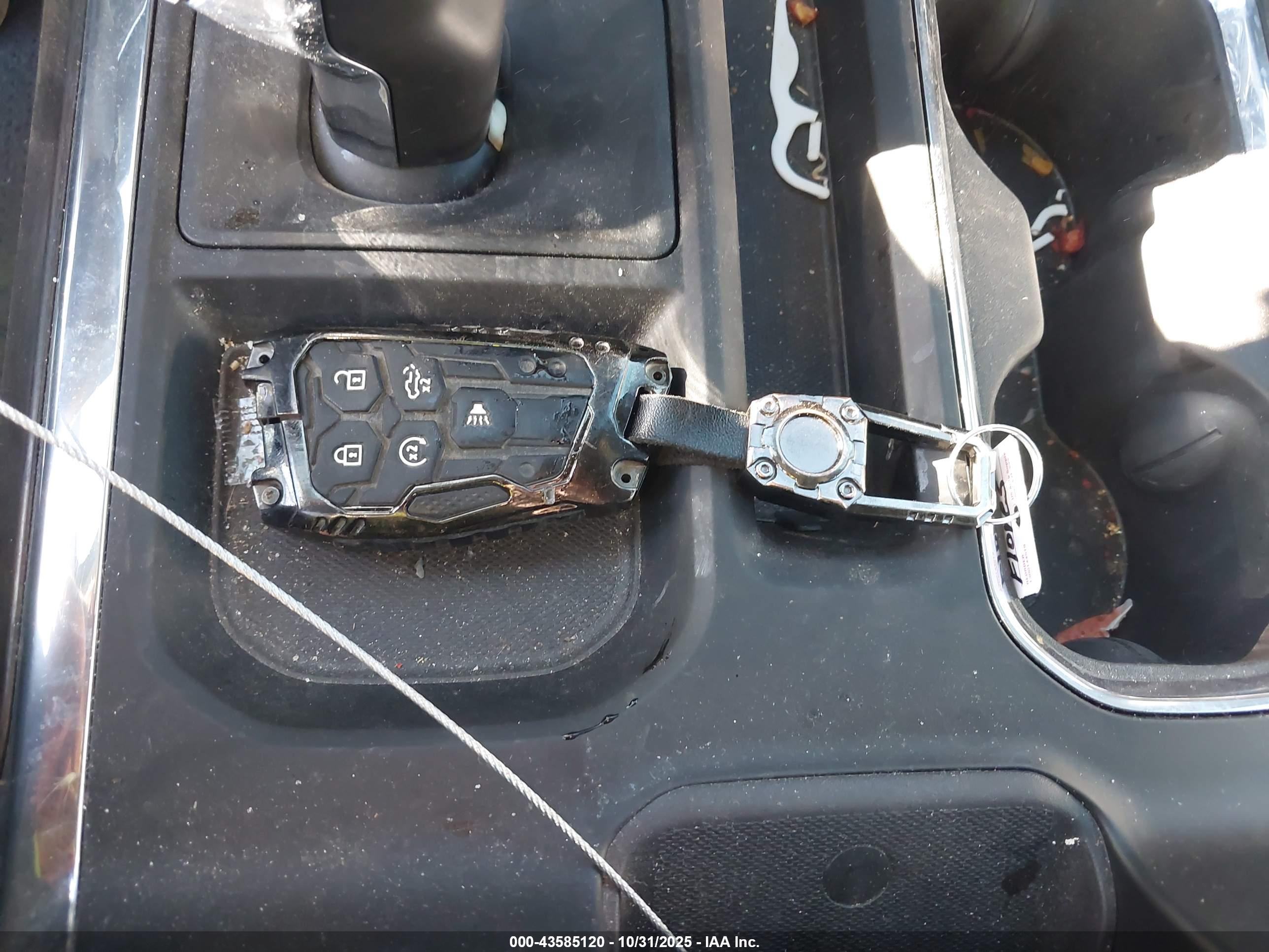 GMC SIERRA image 11