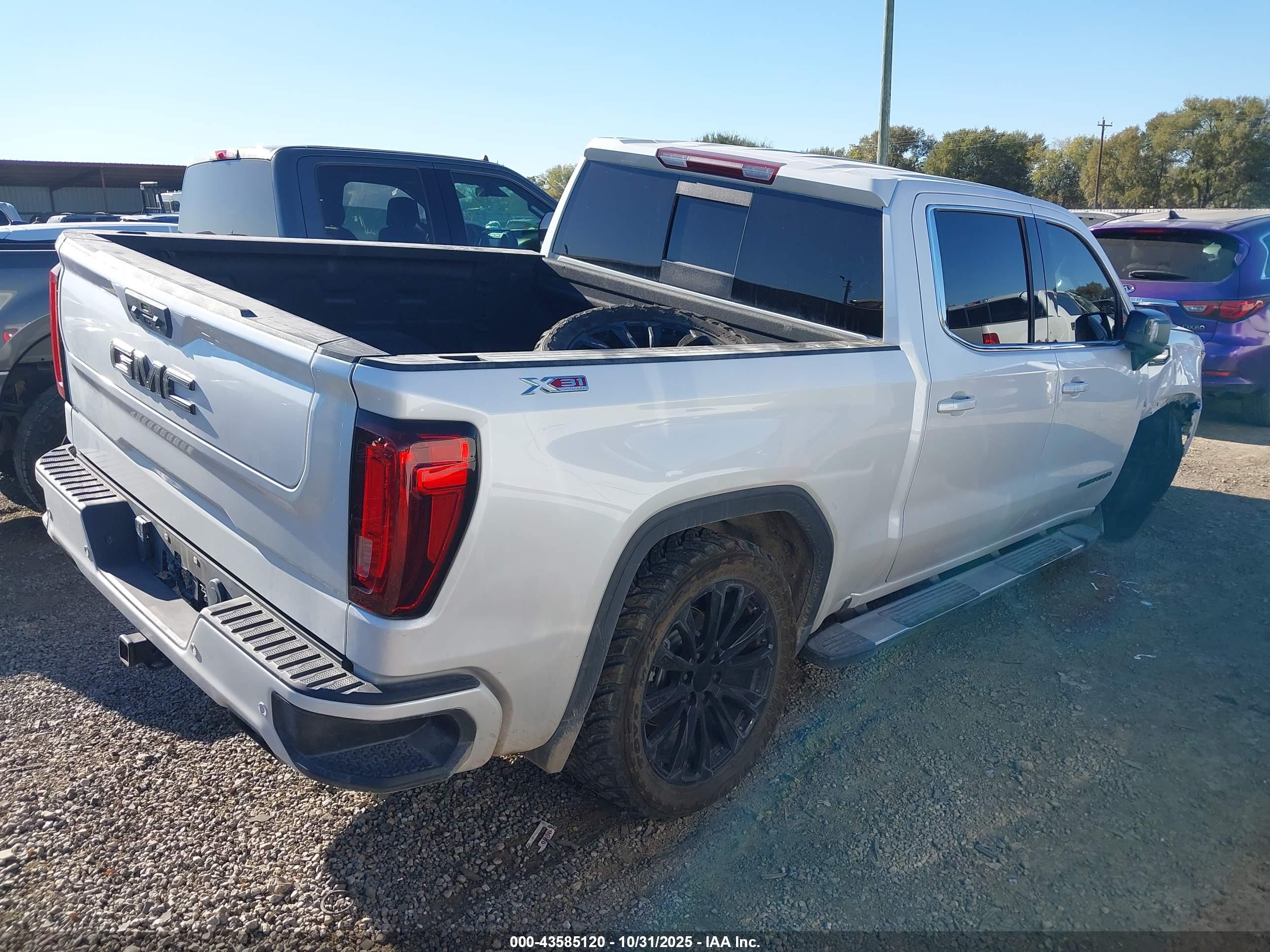 GMC SIERRA image 4