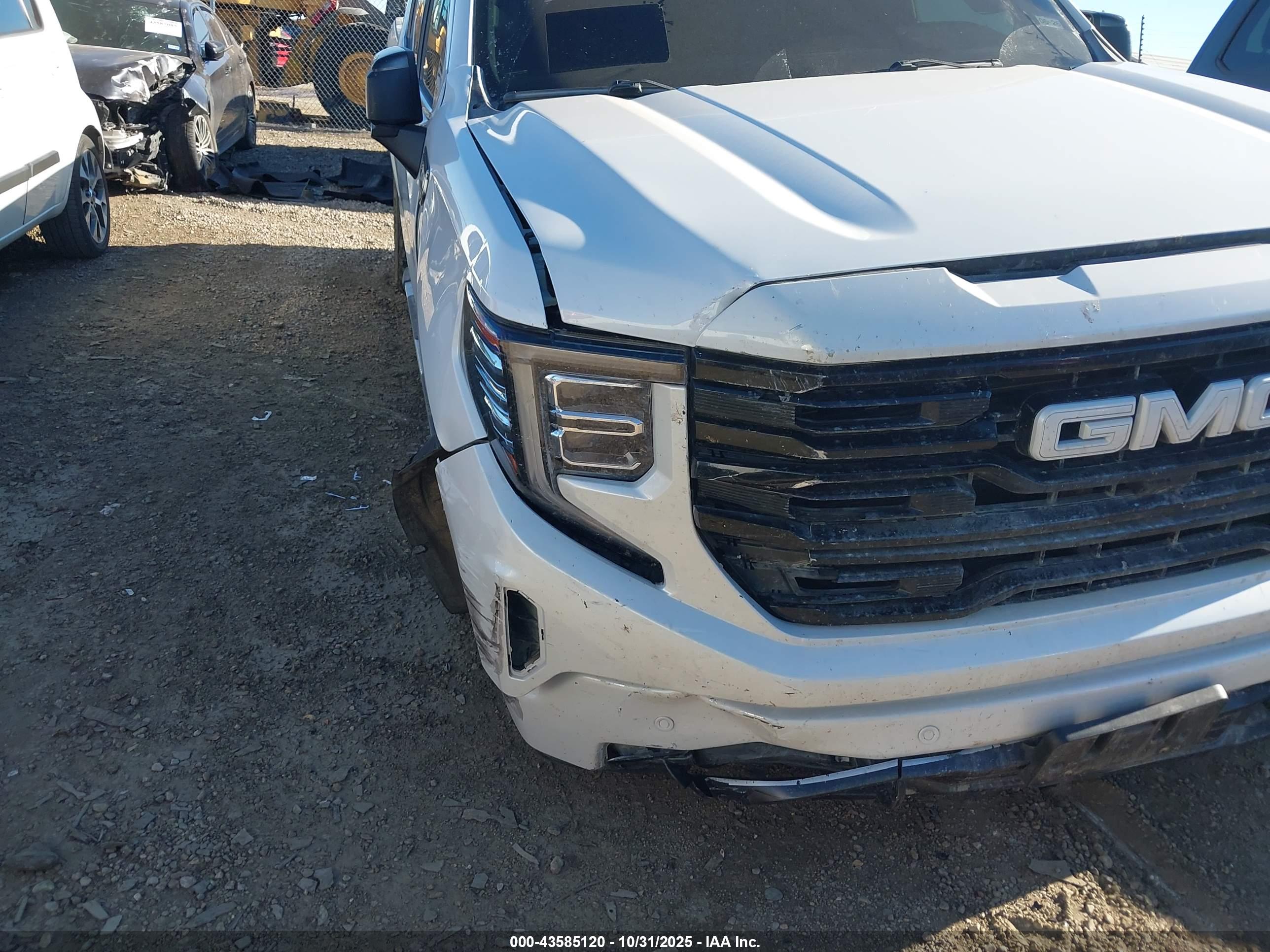 GMC SIERRA image 6