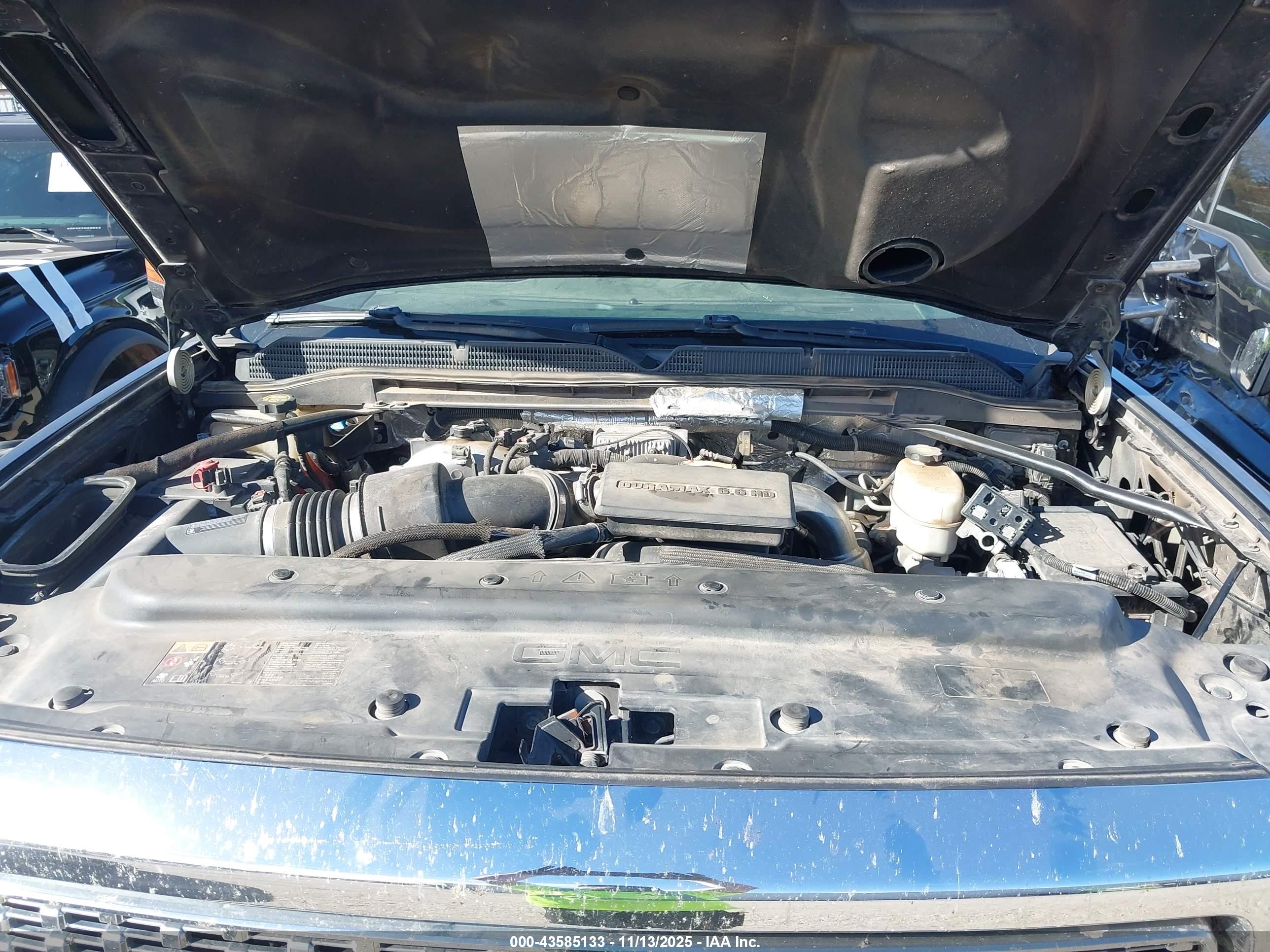 GMC SIERRA image 10
