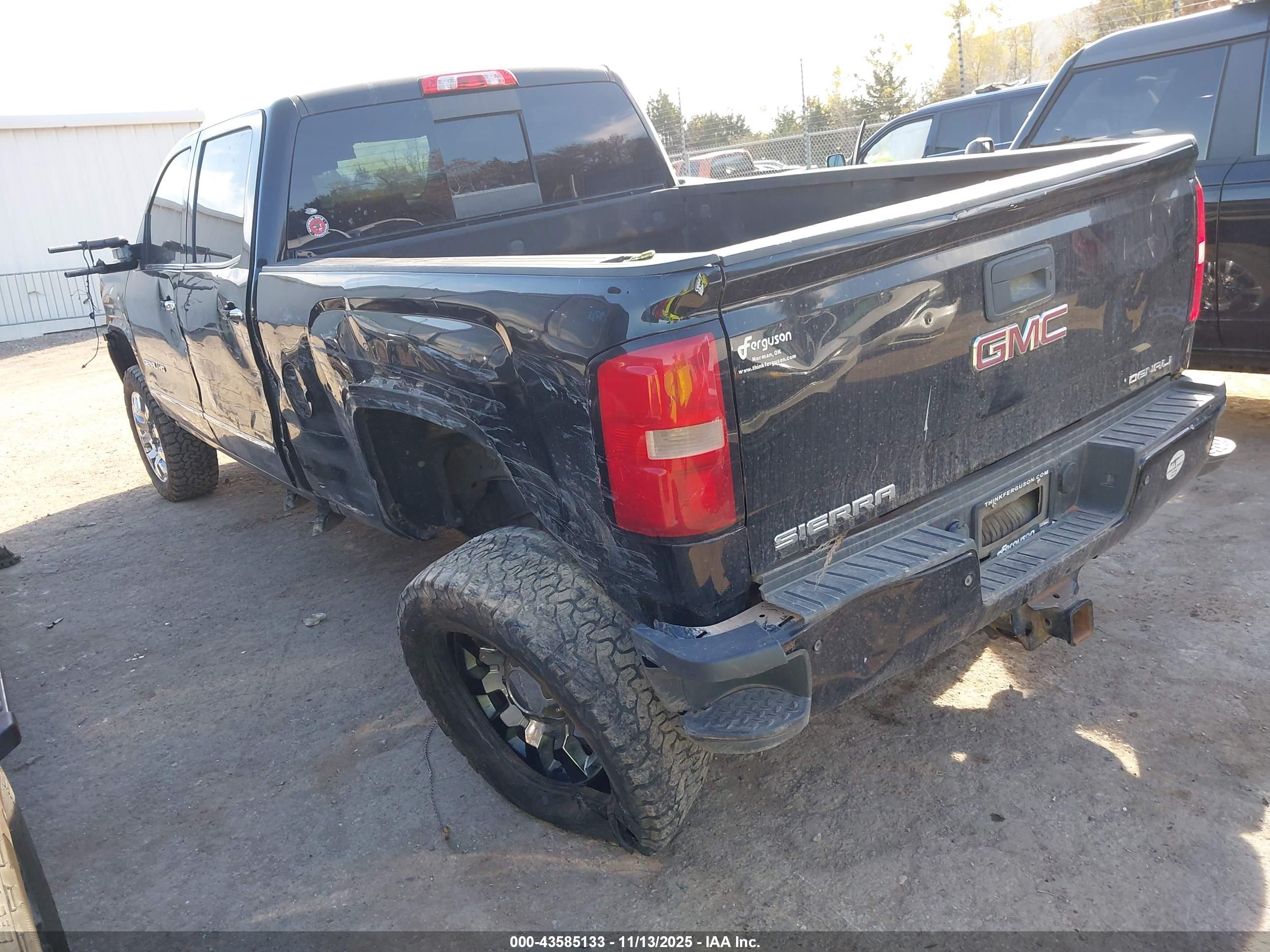 GMC SIERRA image 3
