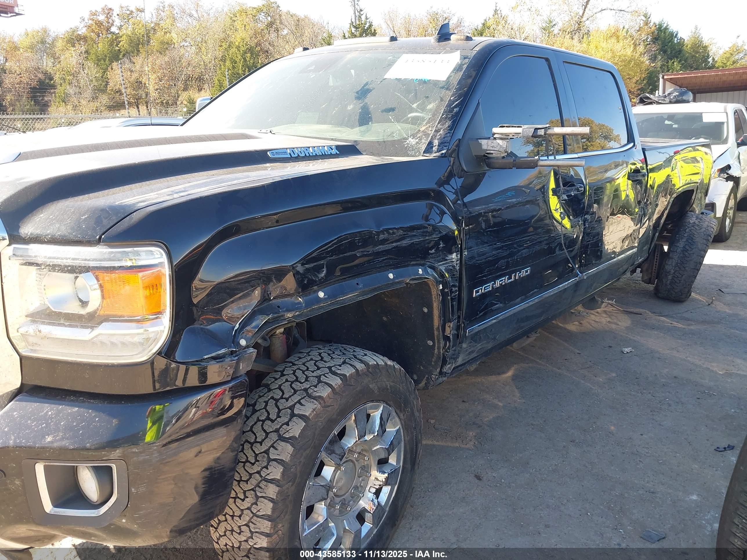 GMC SIERRA image 6