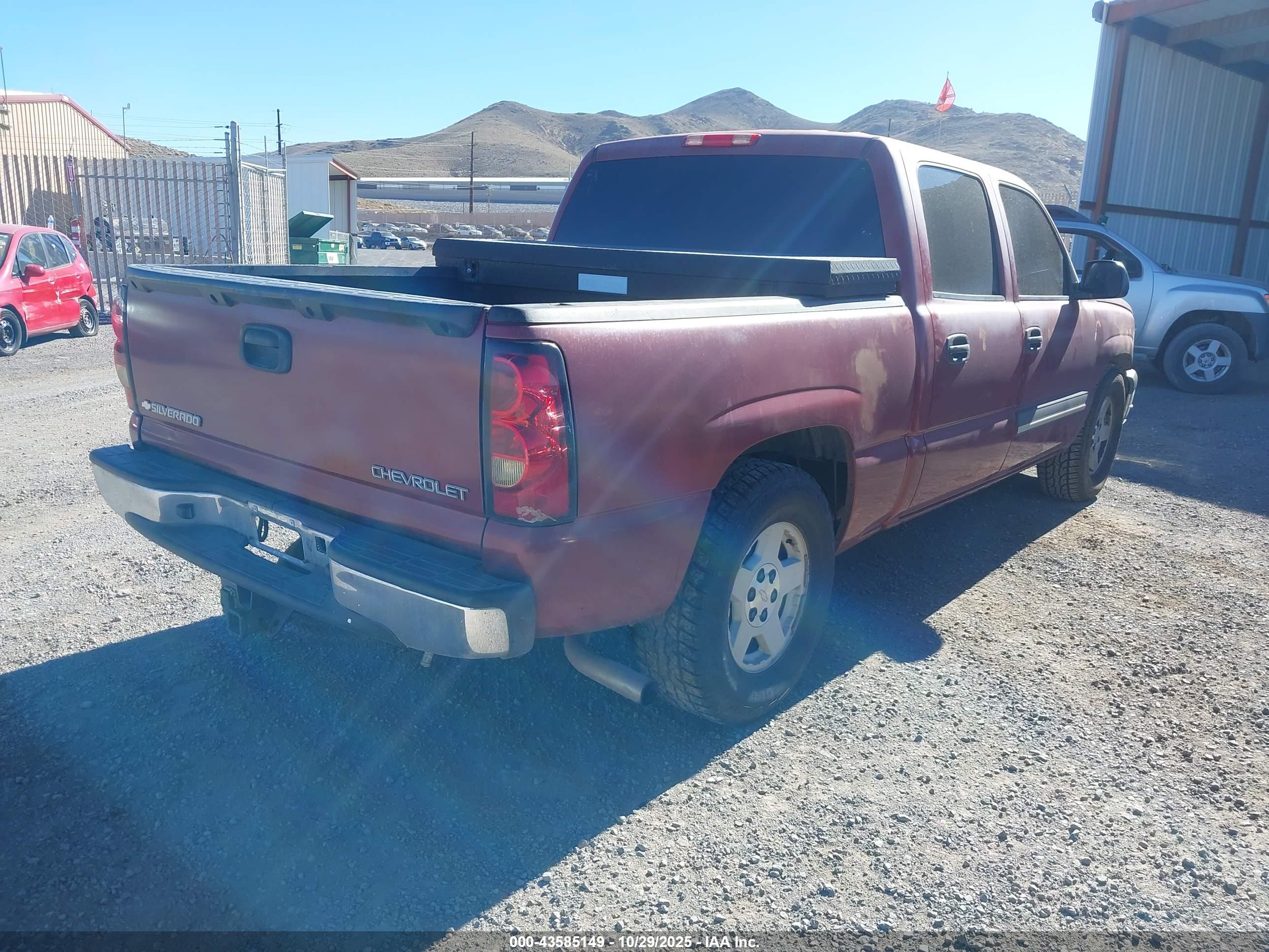 CHEVROLET SILVERADO image 4
