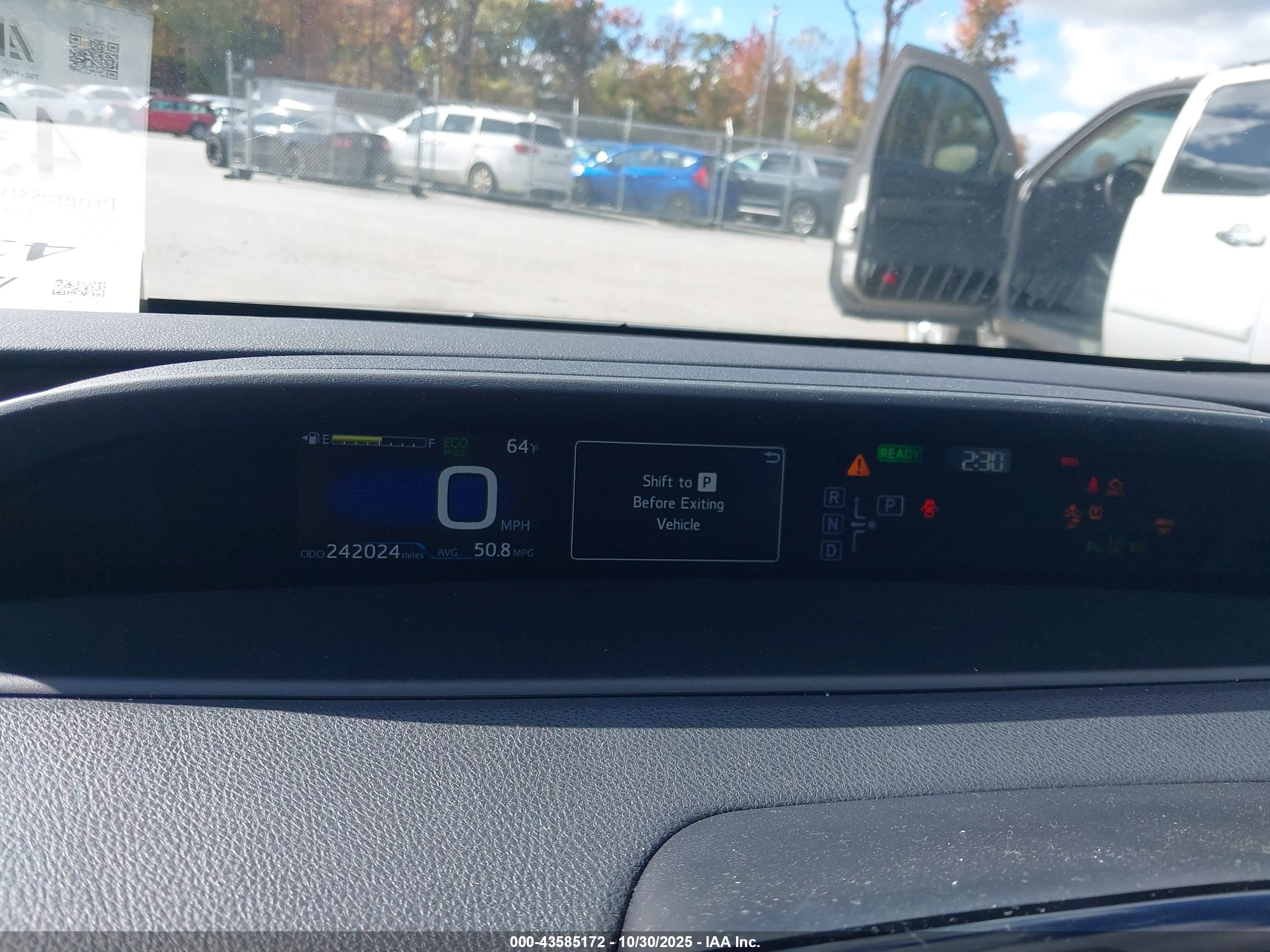 TOYOTA PRIUS image 7