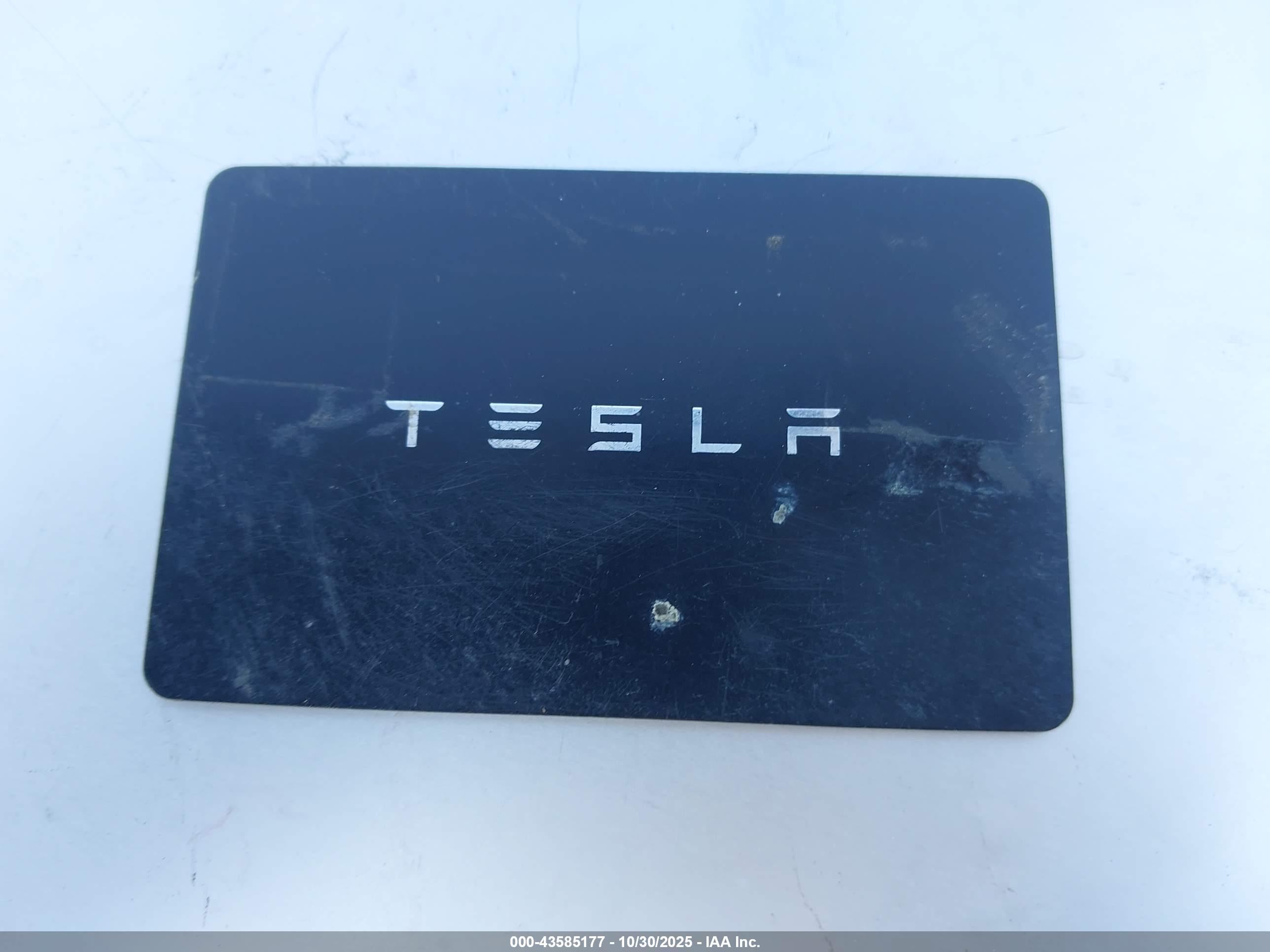 TESLA MODEL image 11