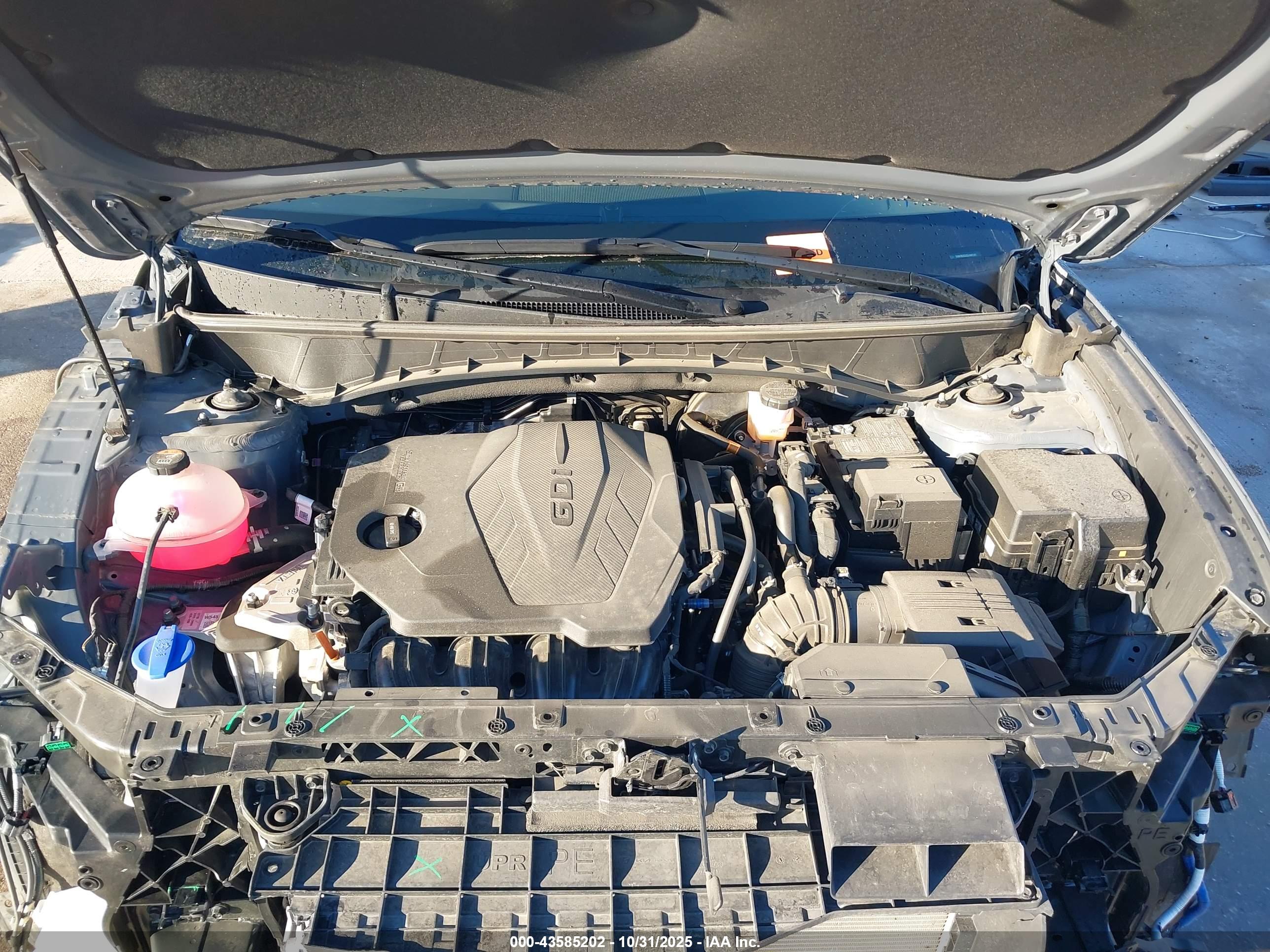 HYUNDAI TUCSON image 10