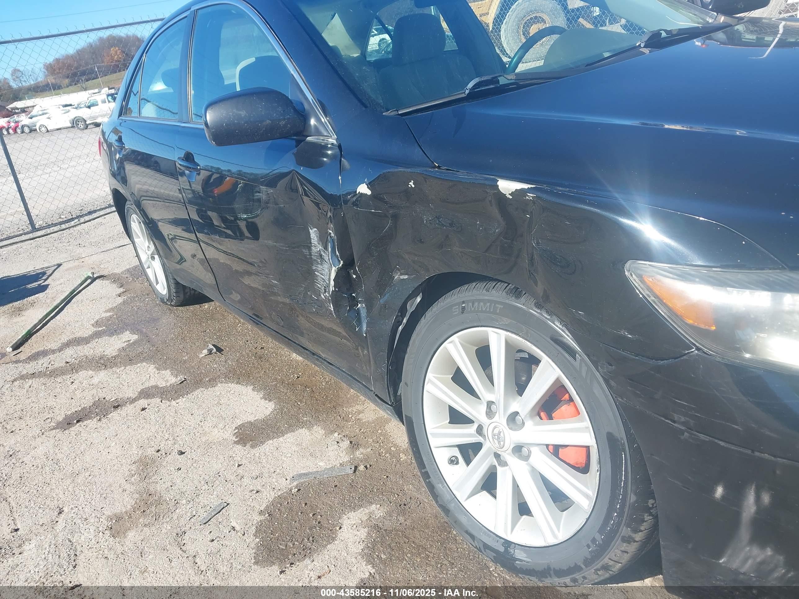 TOYOTA CAMRY image 6