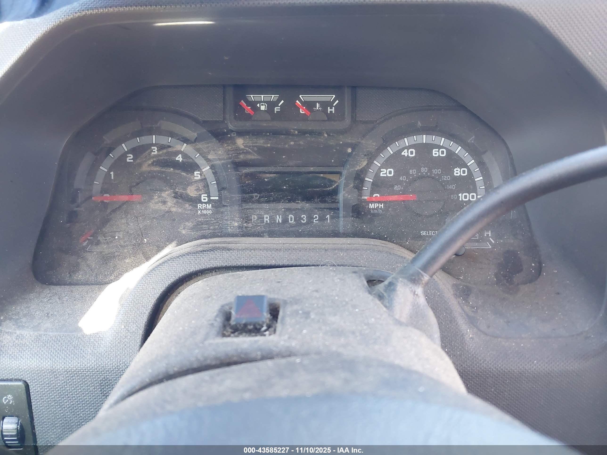 FORD E-350 image 6