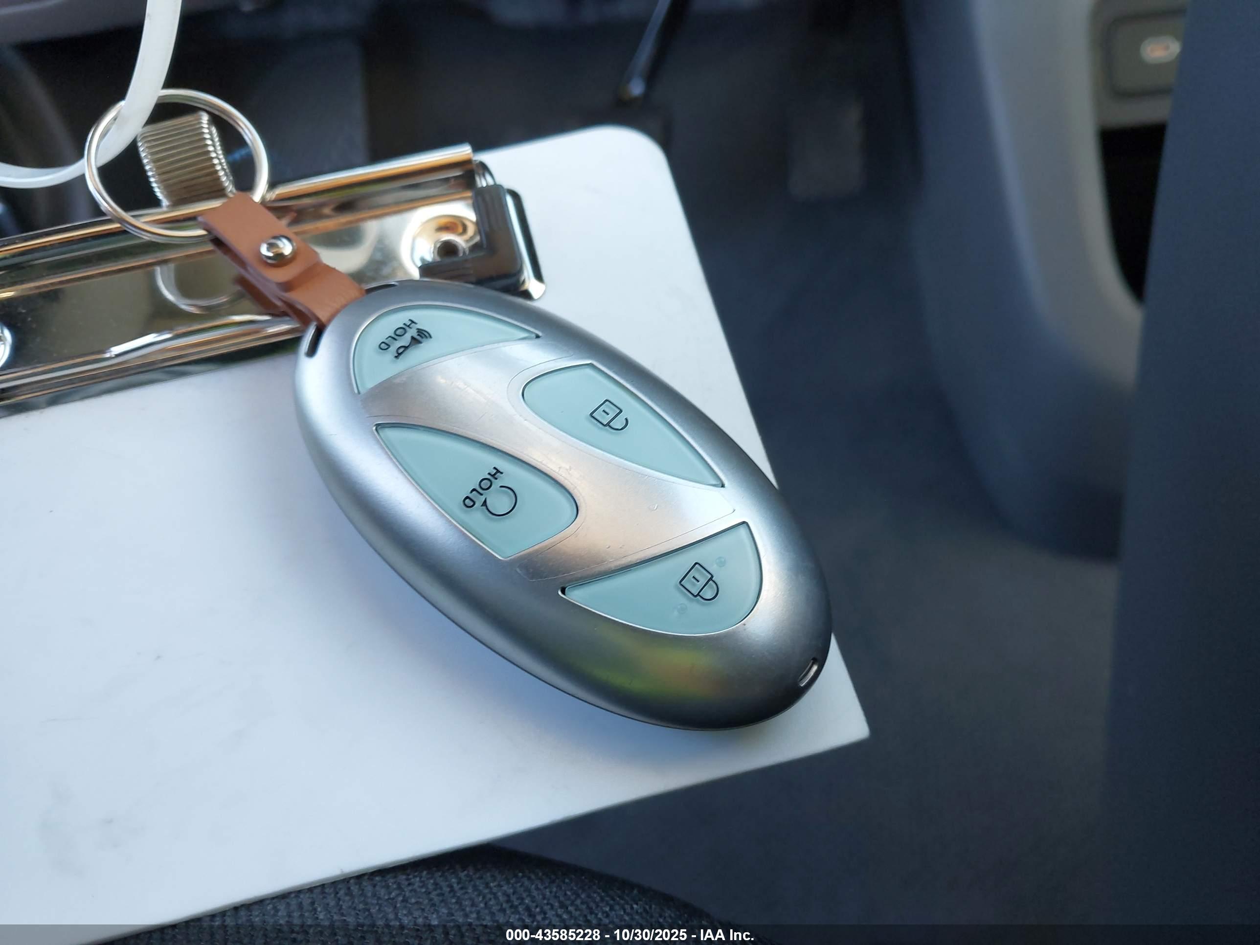 HYUNDAI IONIQ image 11