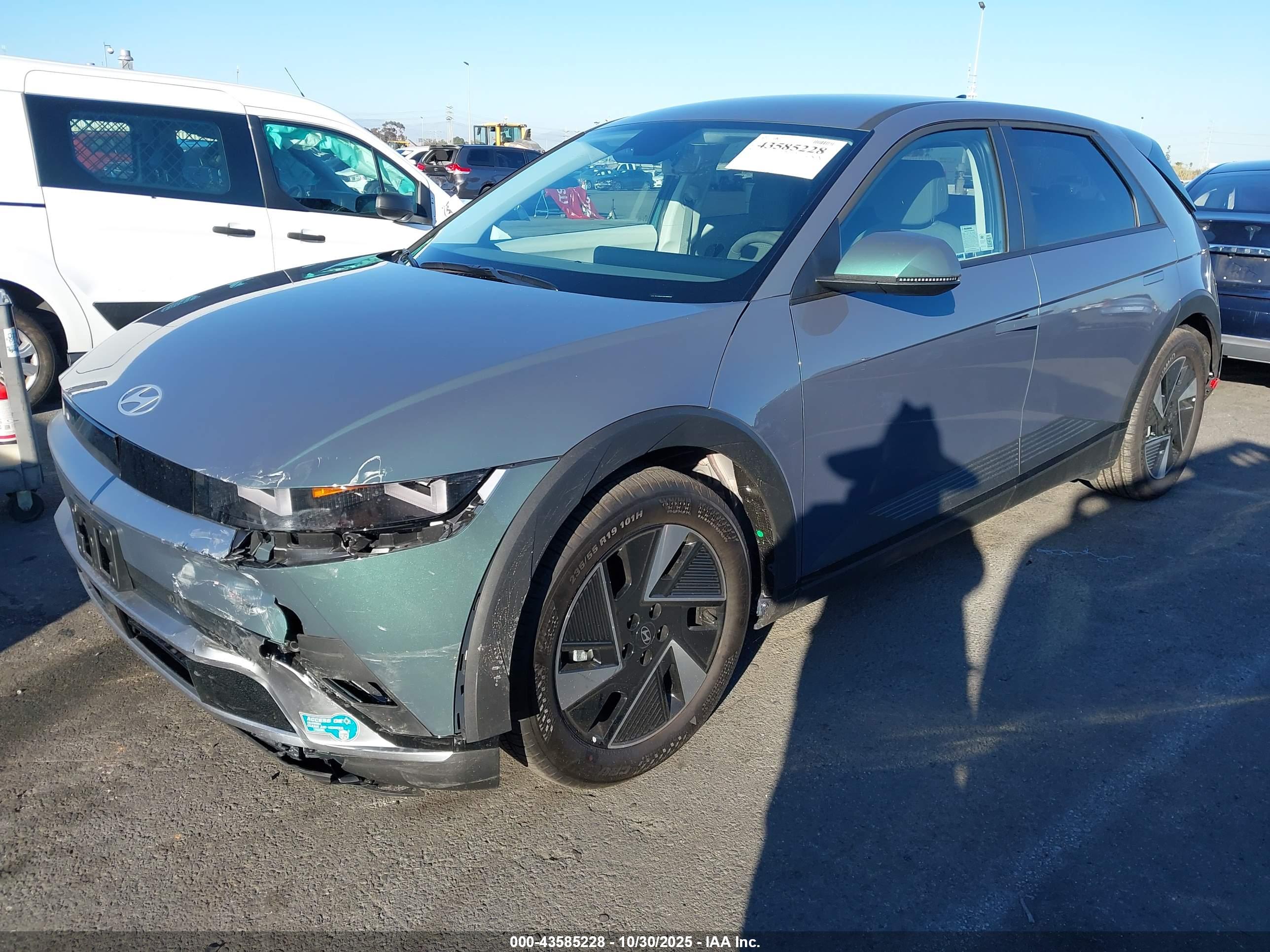 HYUNDAI IONIQ image 2