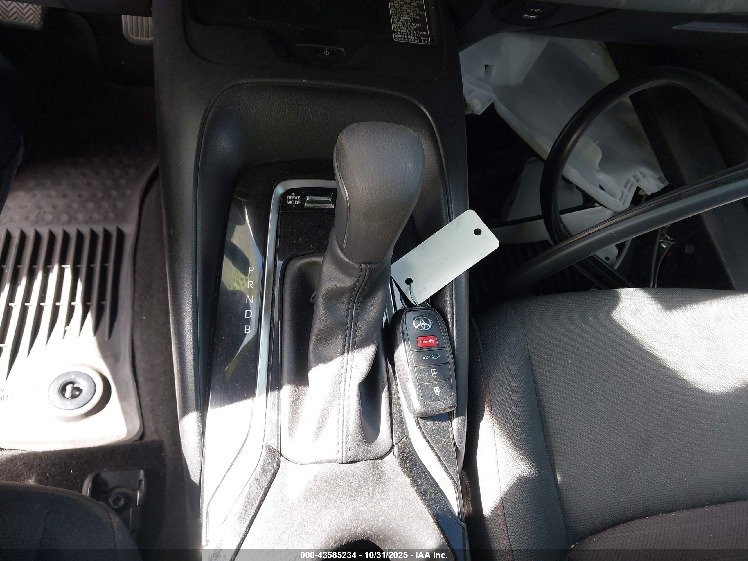 TOYOTA COROLLA image 11