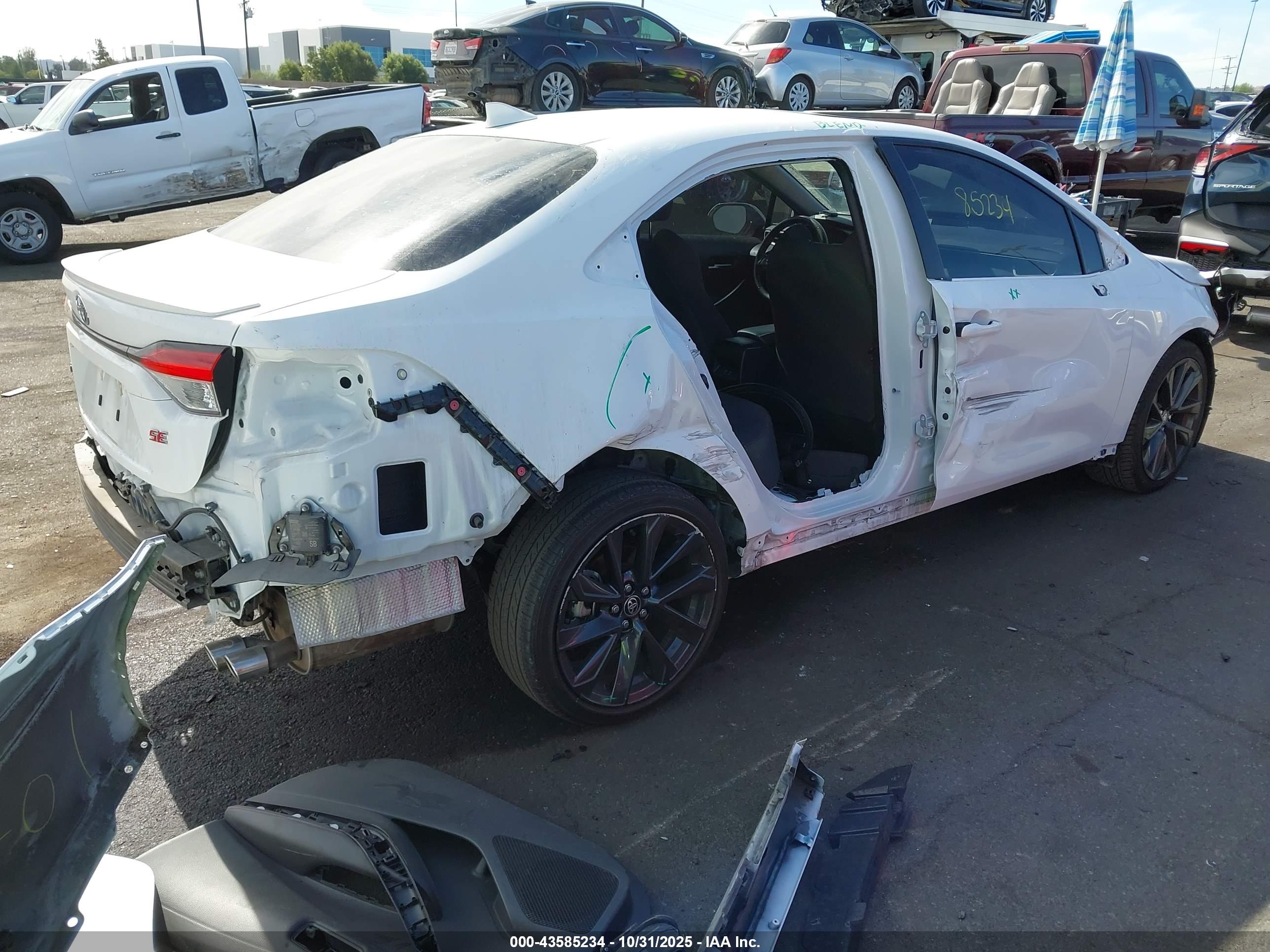 TOYOTA COROLLA image 4