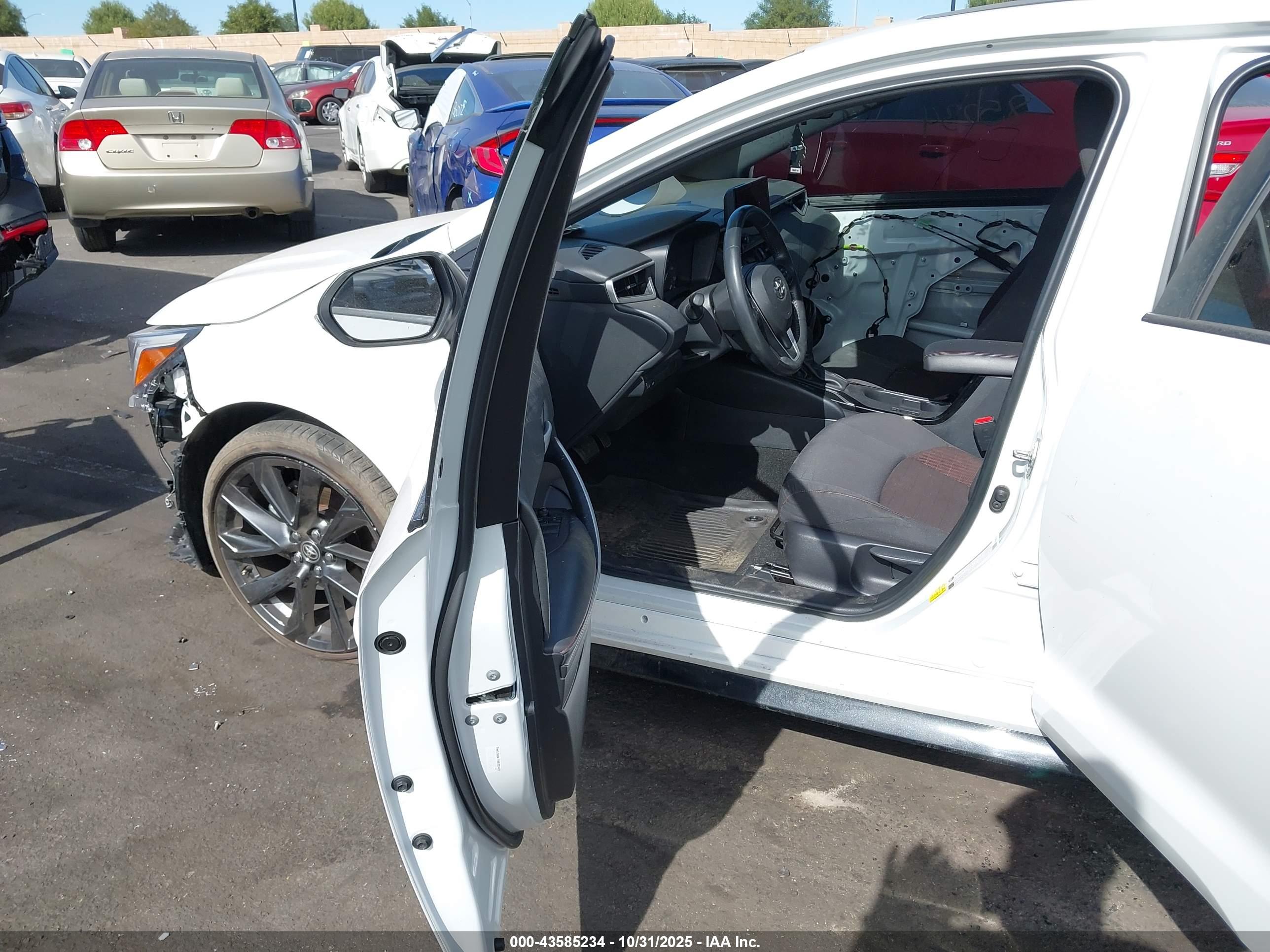 TOYOTA COROLLA image 5