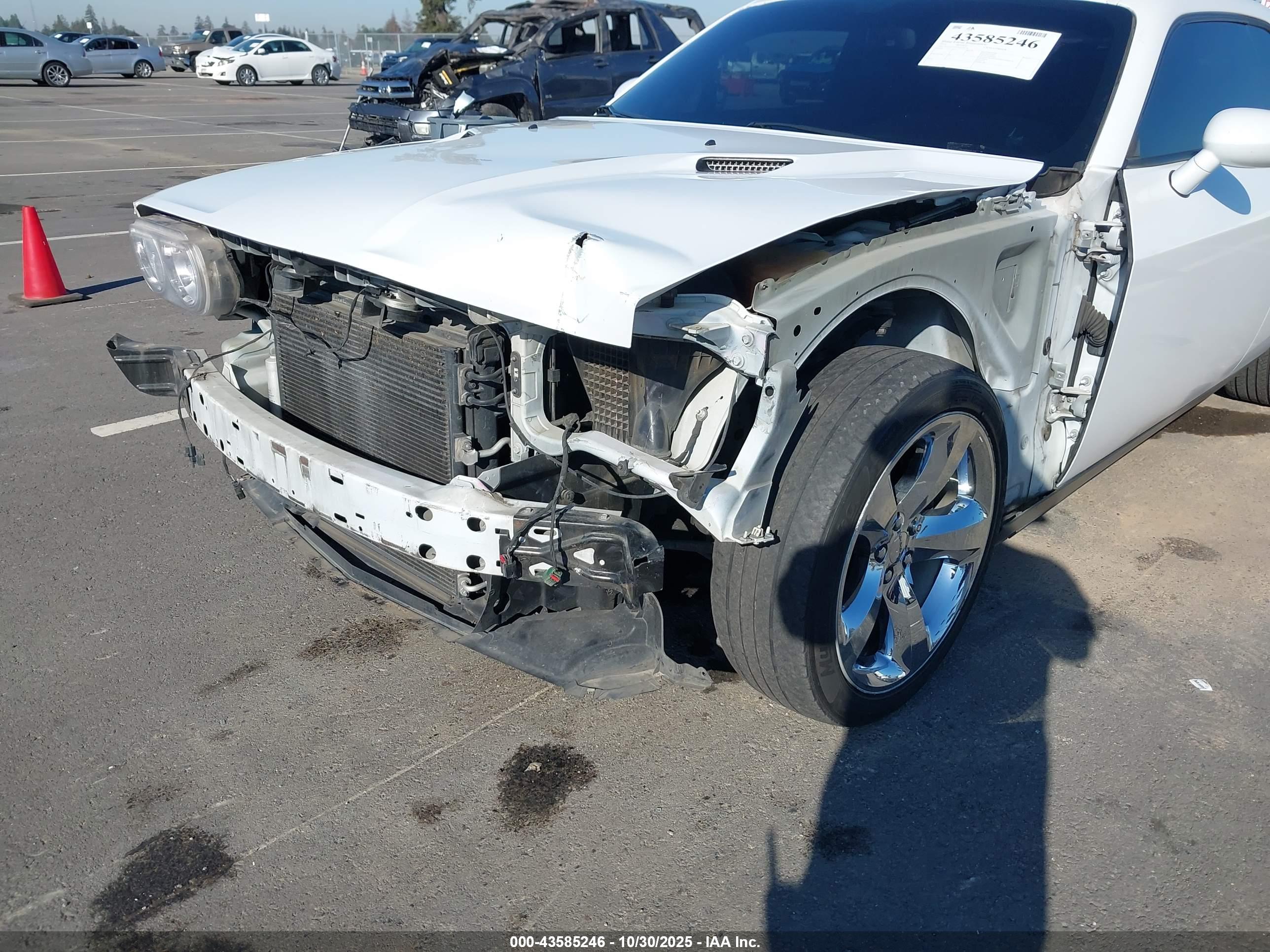 DODGE CHALLENGER image 6
