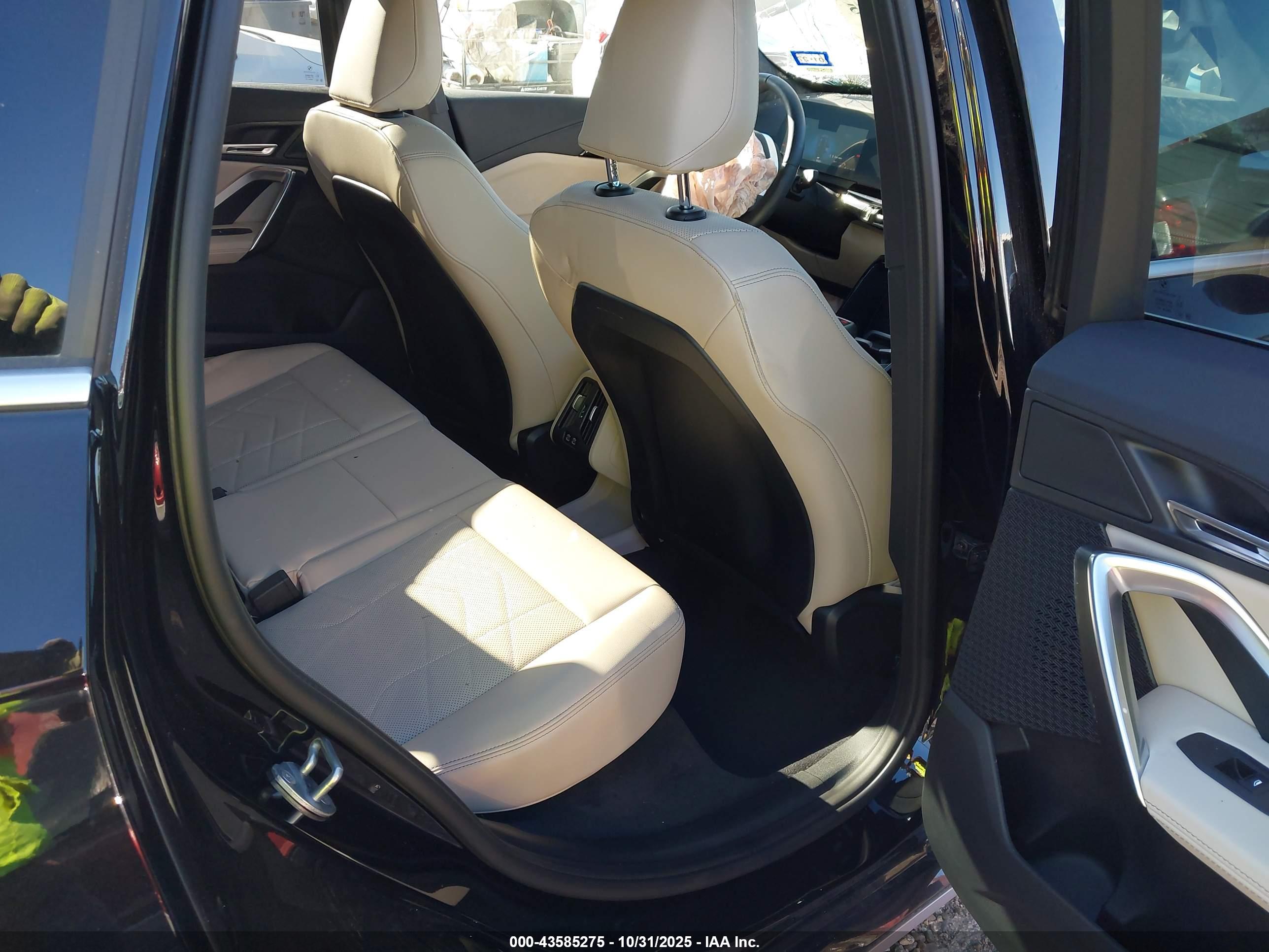 BMW X1 image 8