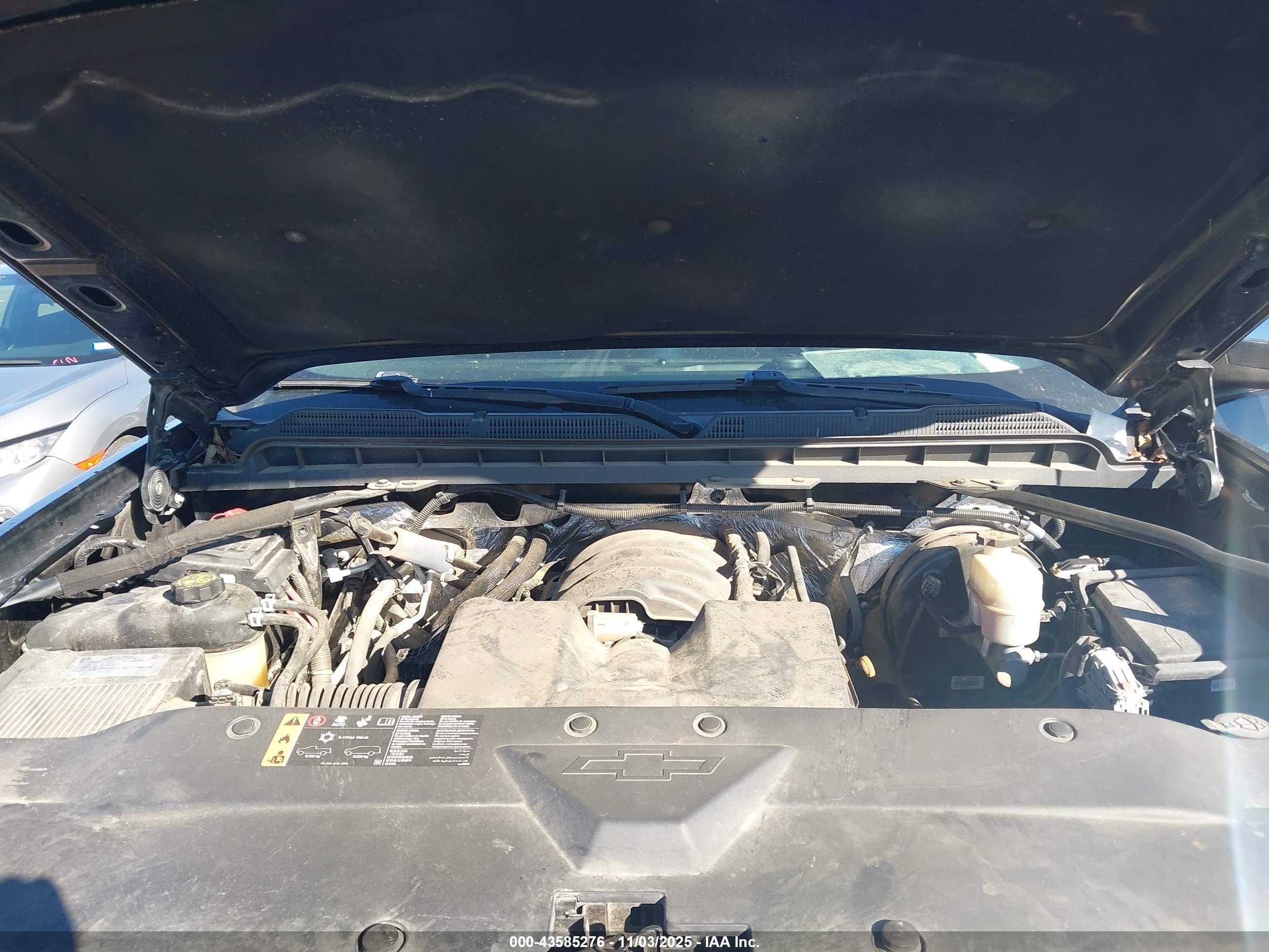 CHEVROLET SILVERADO image 10