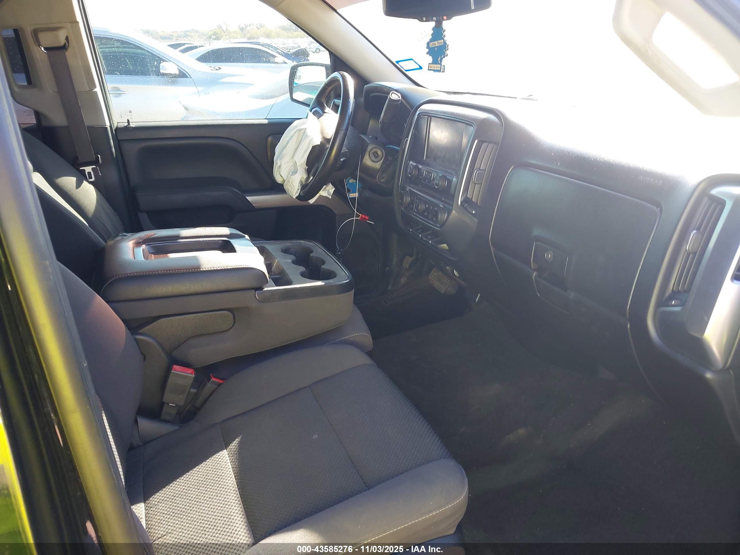 CHEVROLET SILVERADO image 5