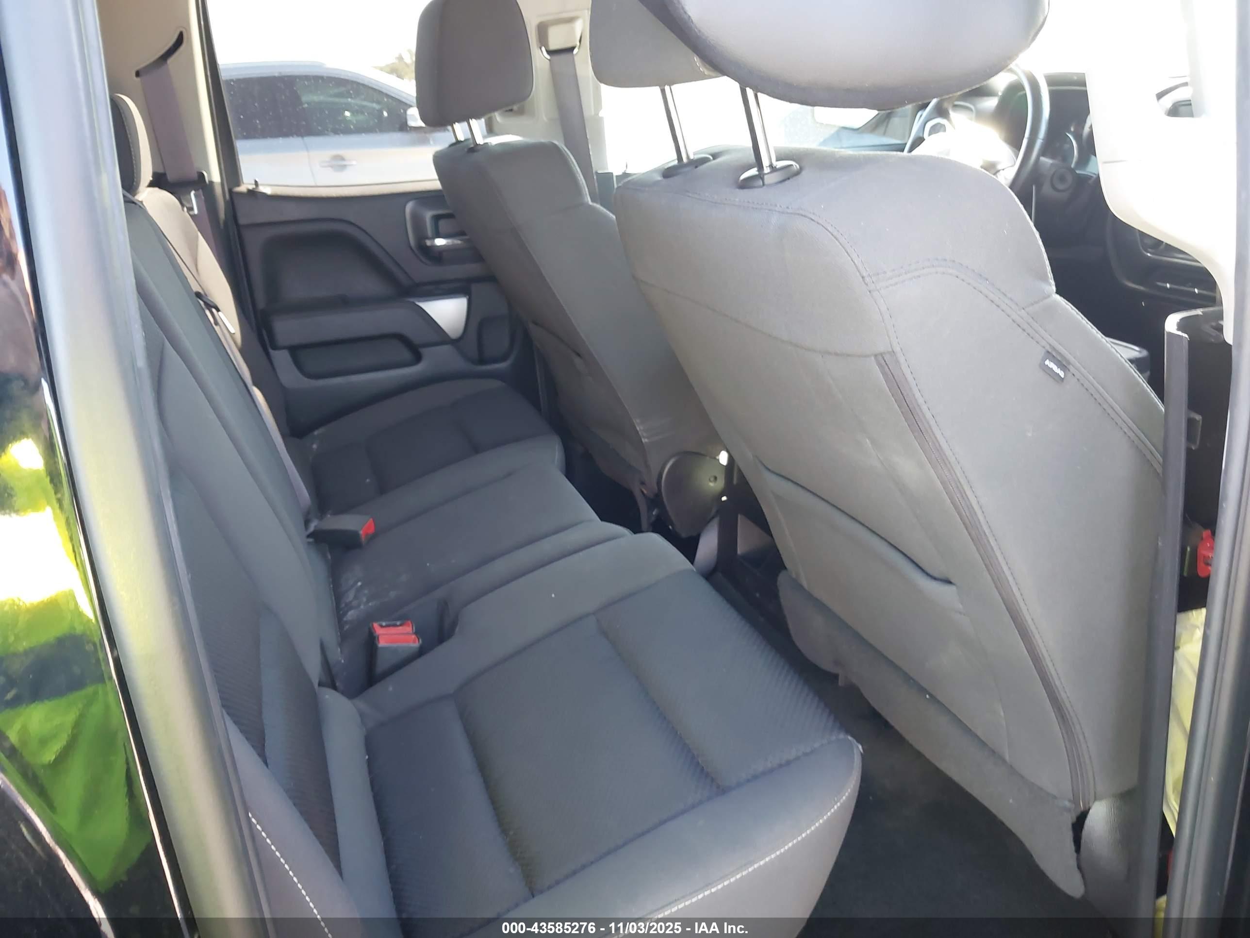 CHEVROLET SILVERADO image 8