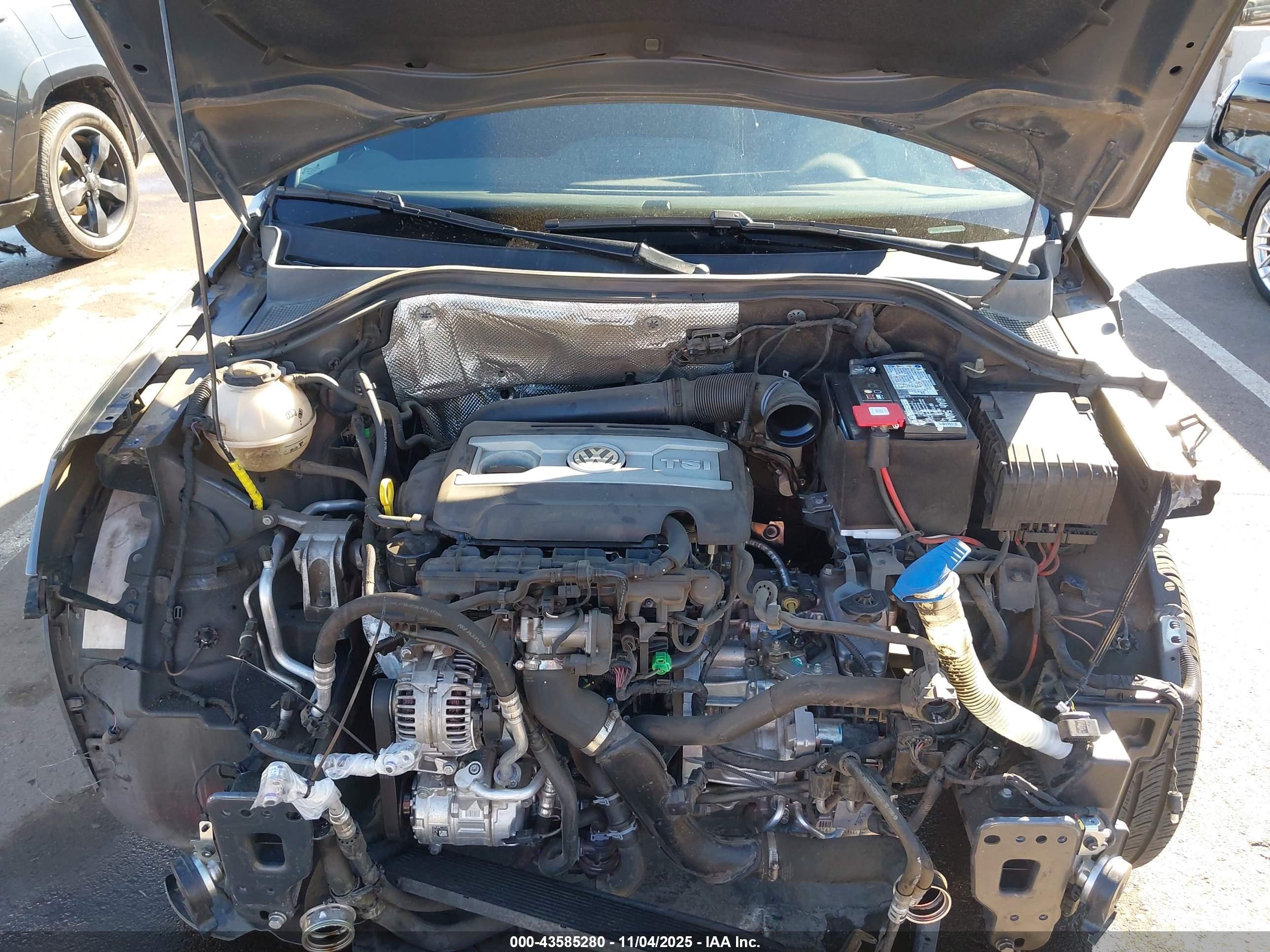 VOLKSWAGEN TIGUAN image 10