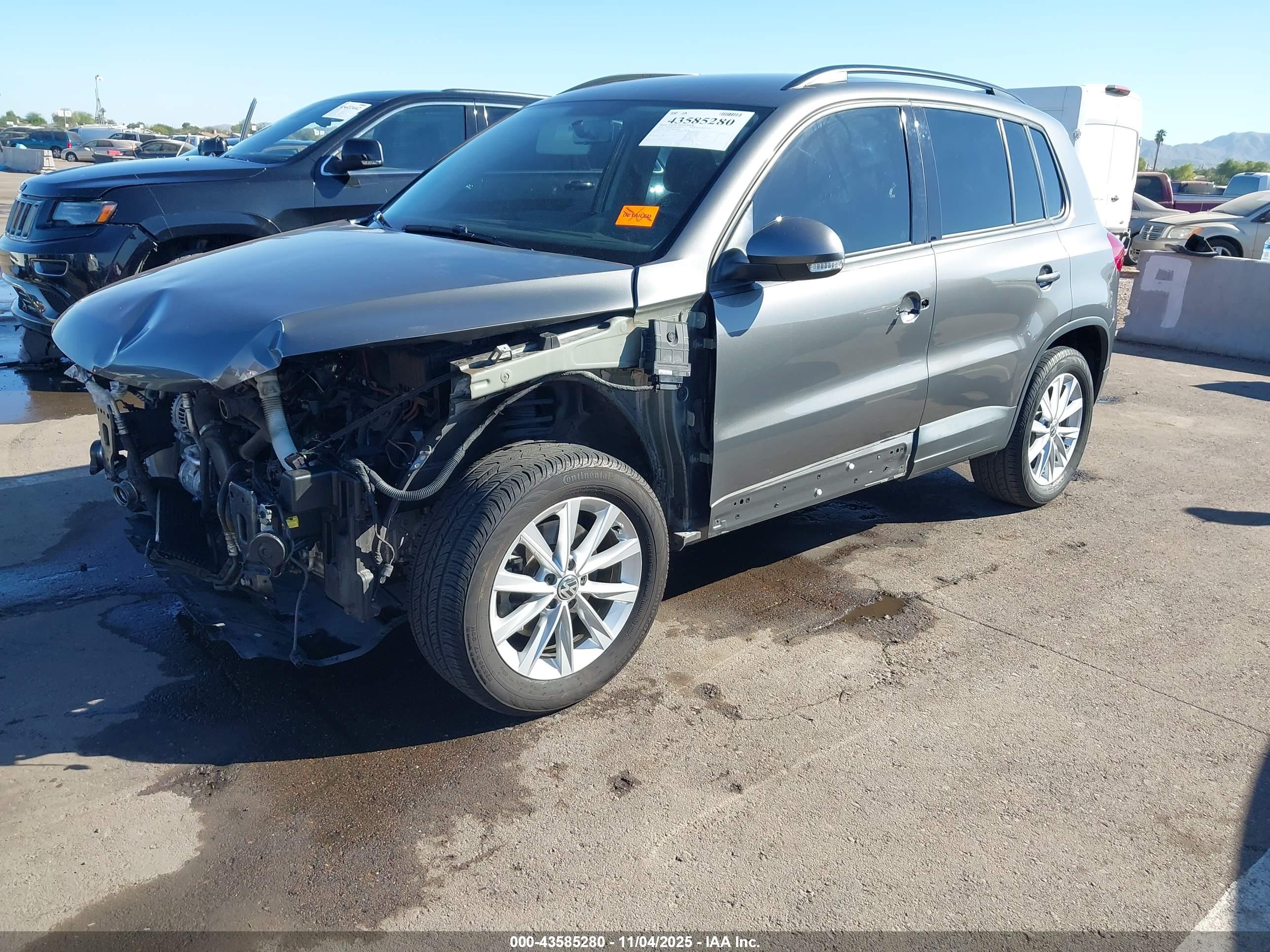 VOLKSWAGEN TIGUAN image 2