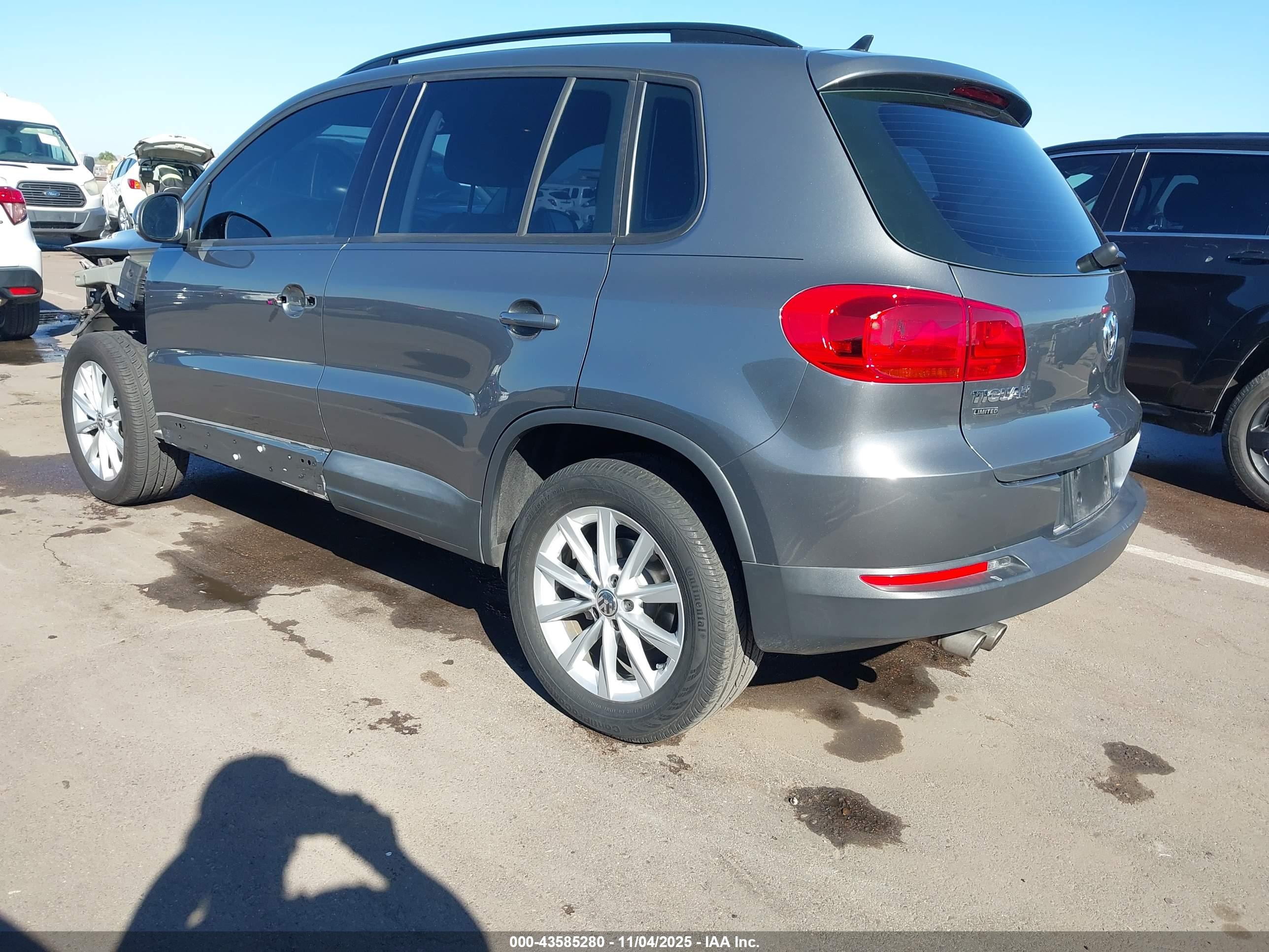 VOLKSWAGEN TIGUAN image 3