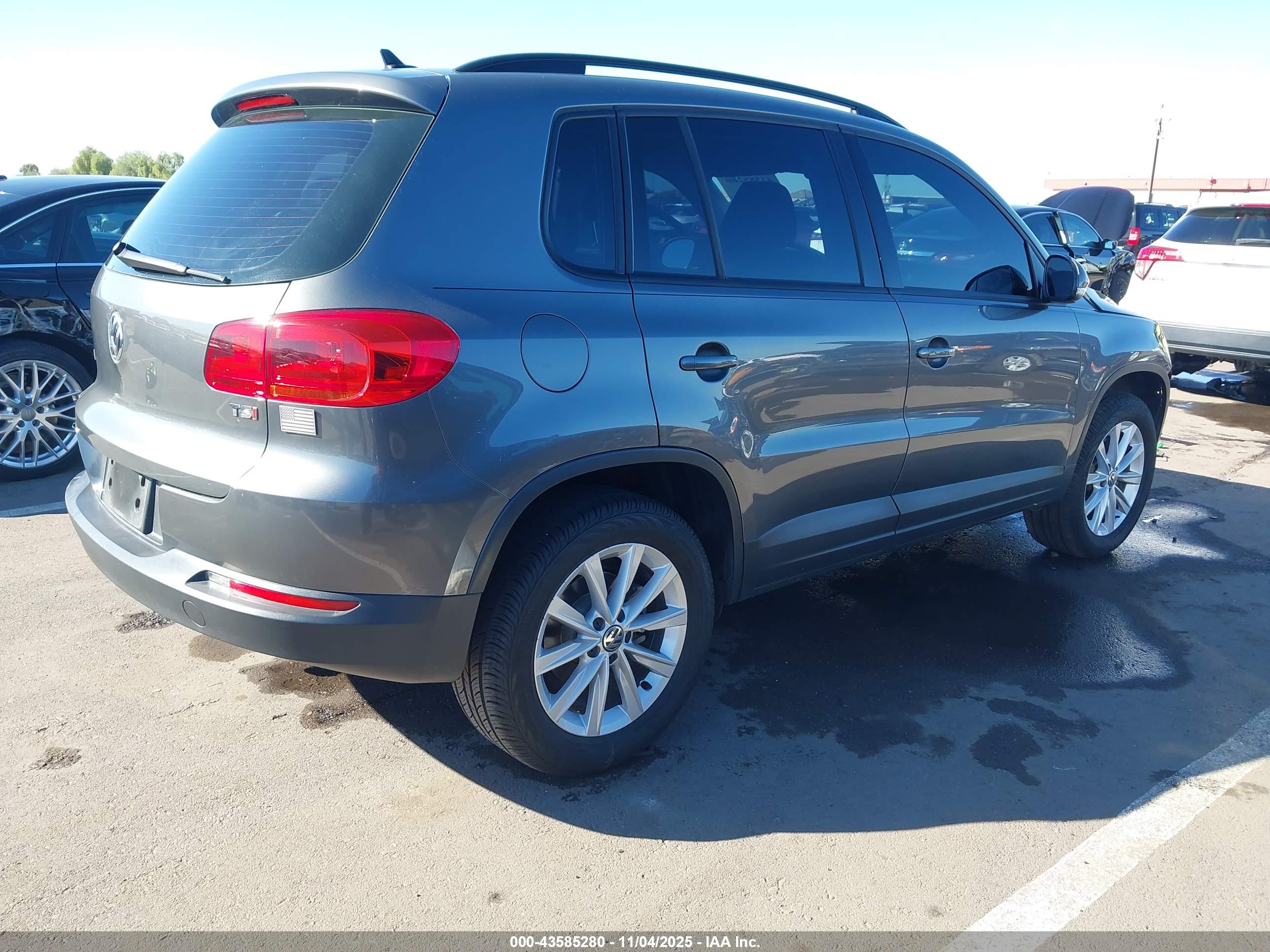 VOLKSWAGEN TIGUAN image 4