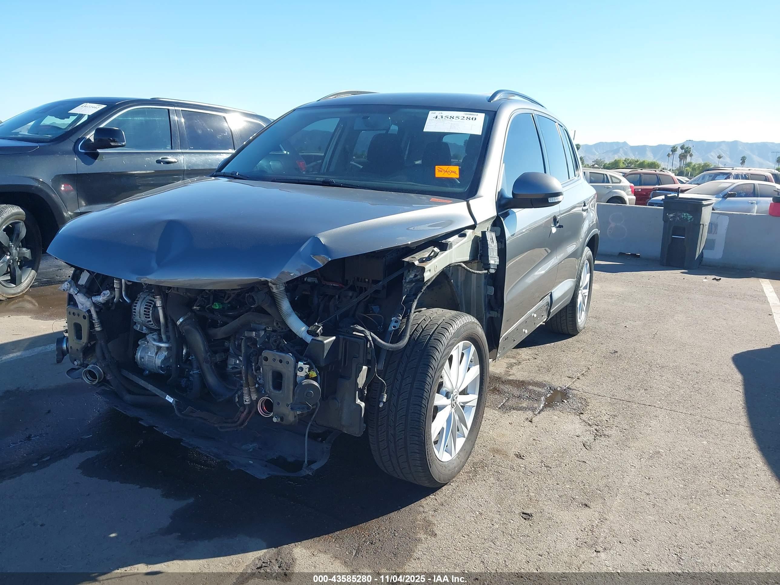 VOLKSWAGEN TIGUAN image 6
