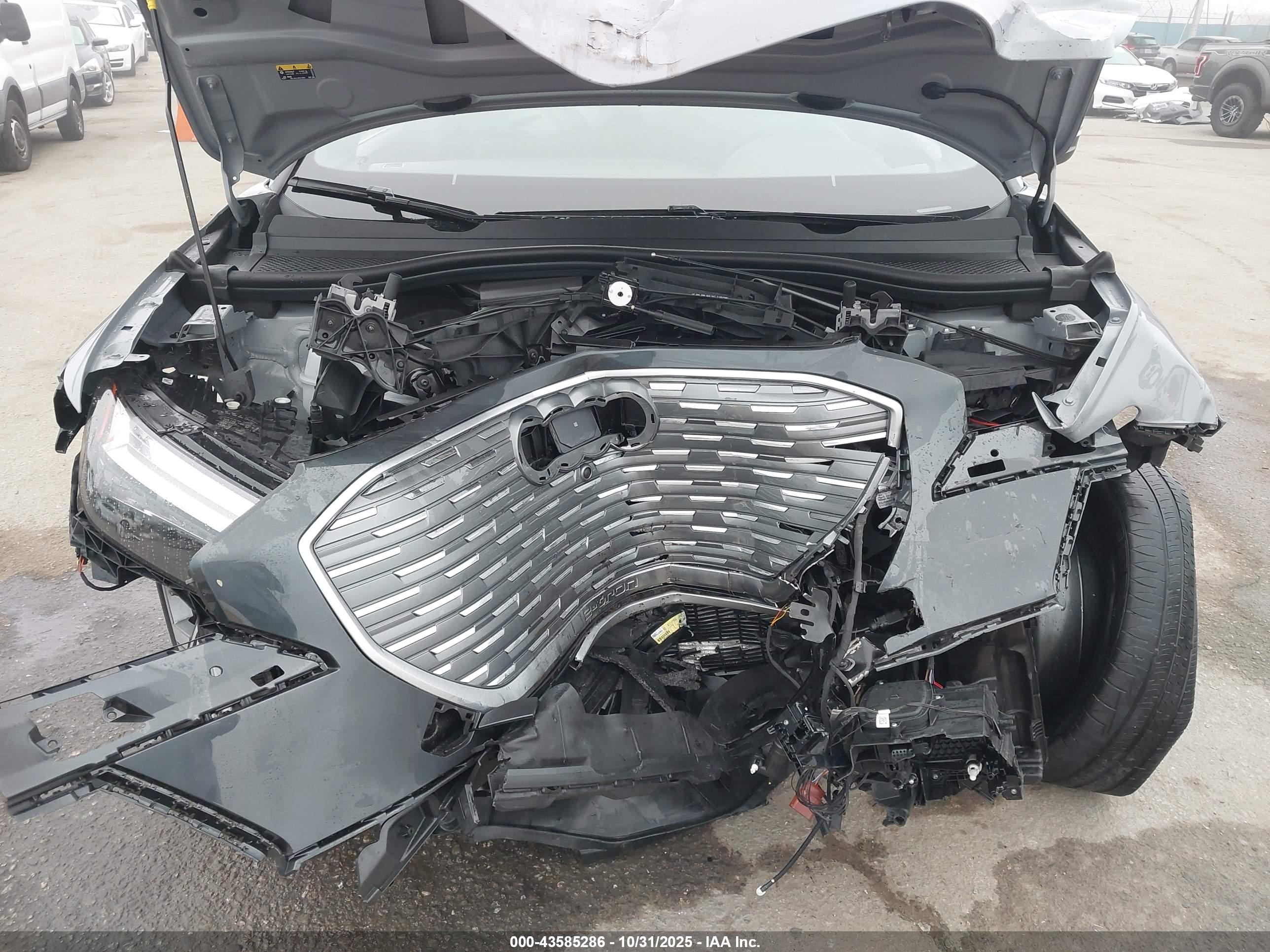 AUDI Q4 image 10