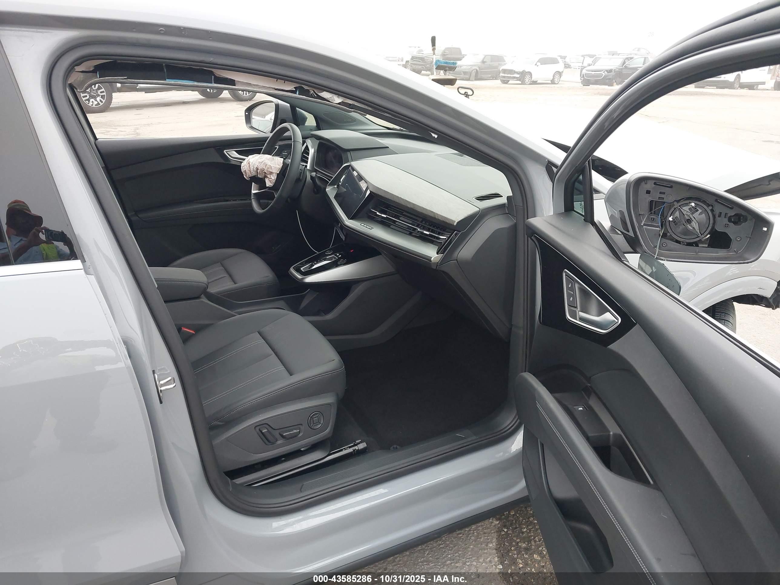 AUDI Q4 image 5