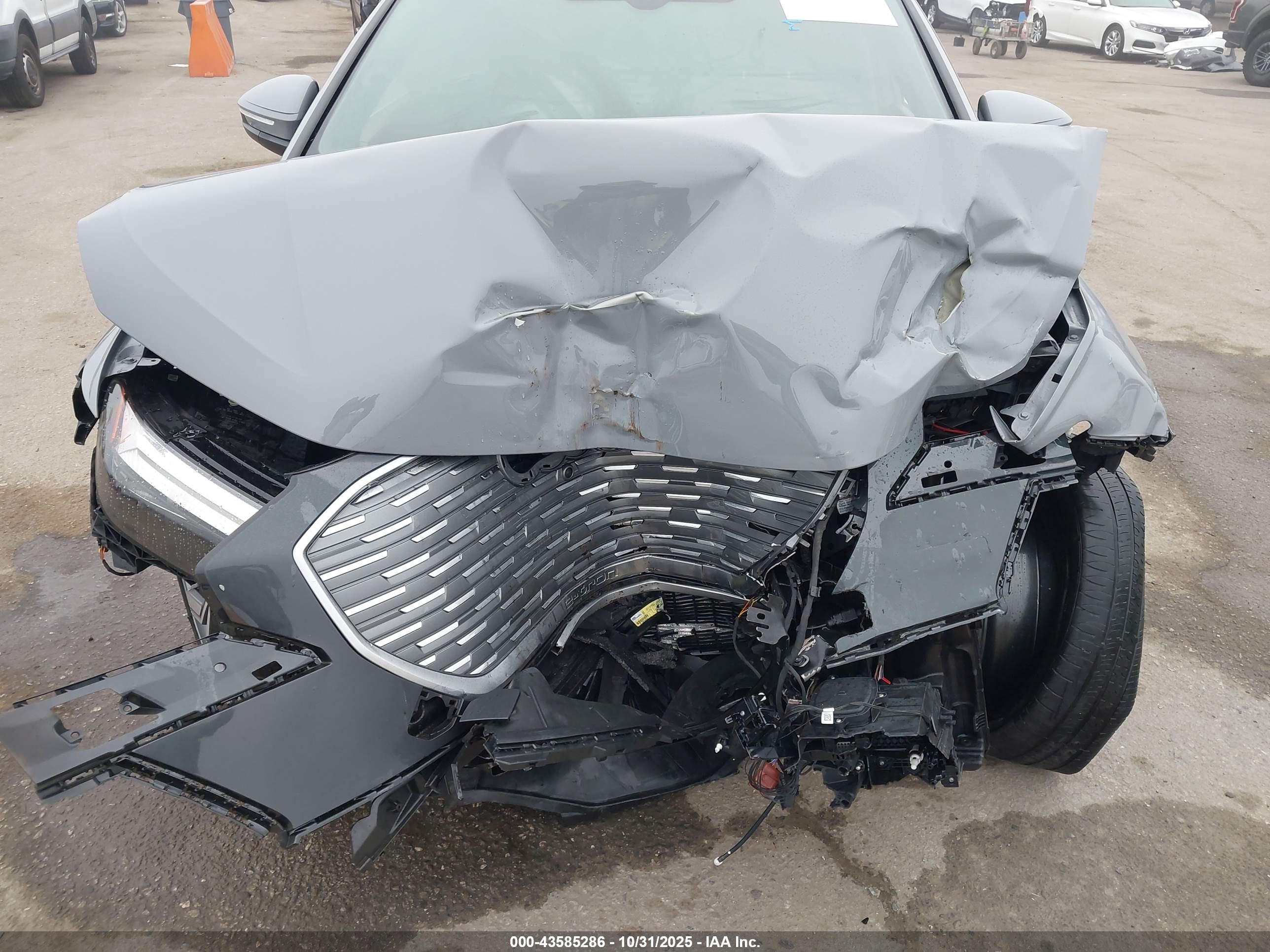 AUDI Q4 image 6