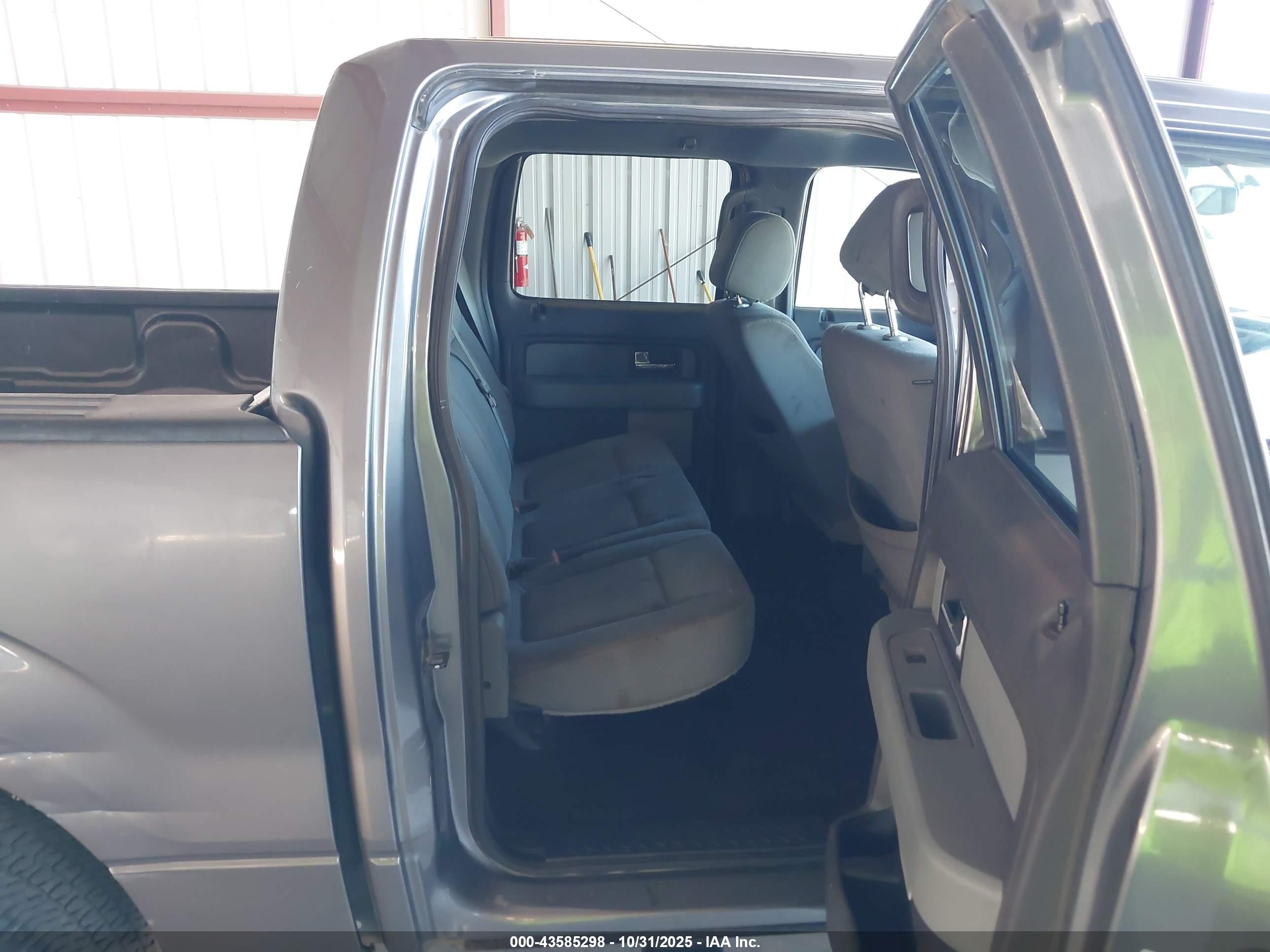 FORD F-150 image 8