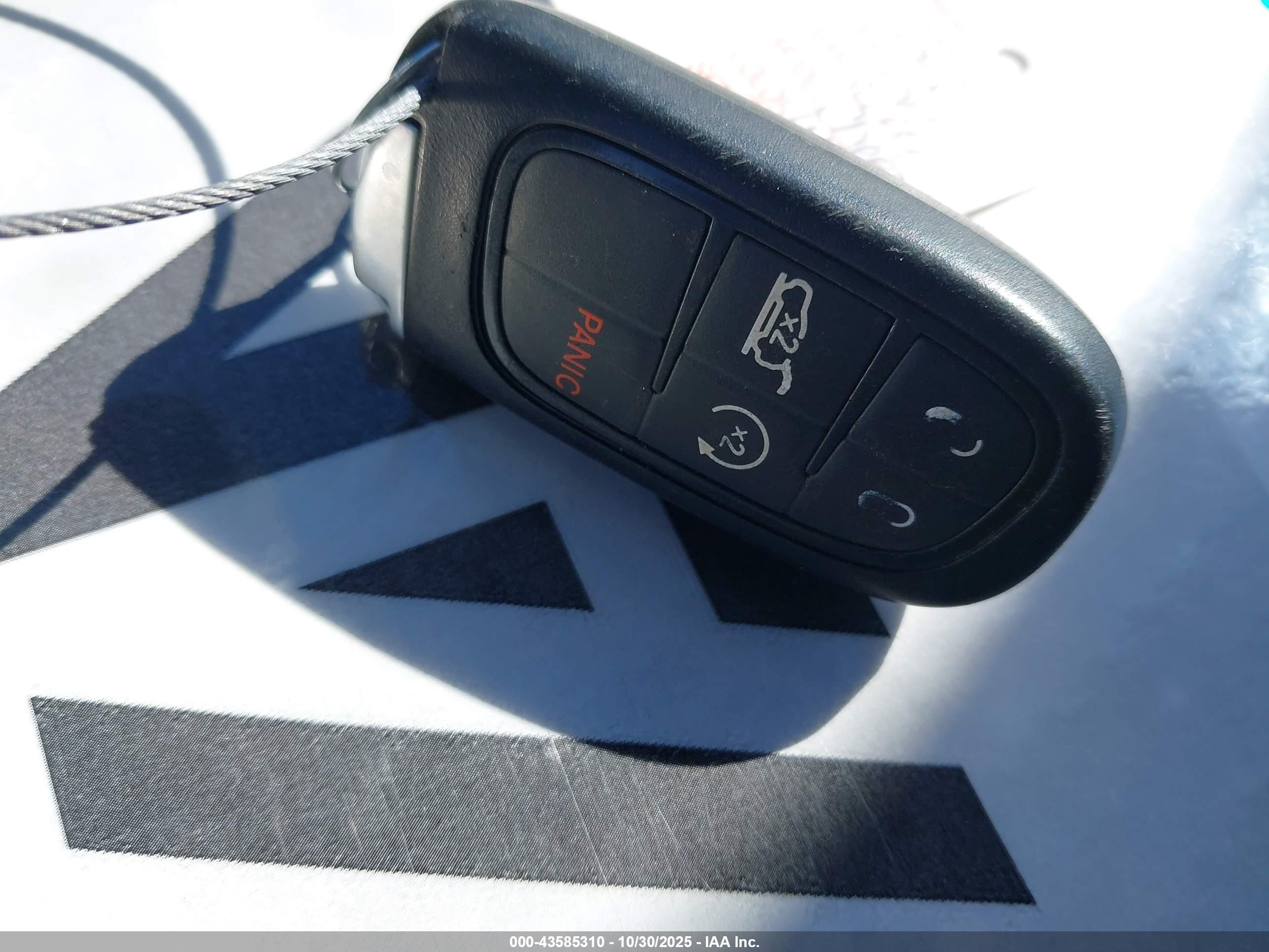 JEEP CHEROKEE image 11
