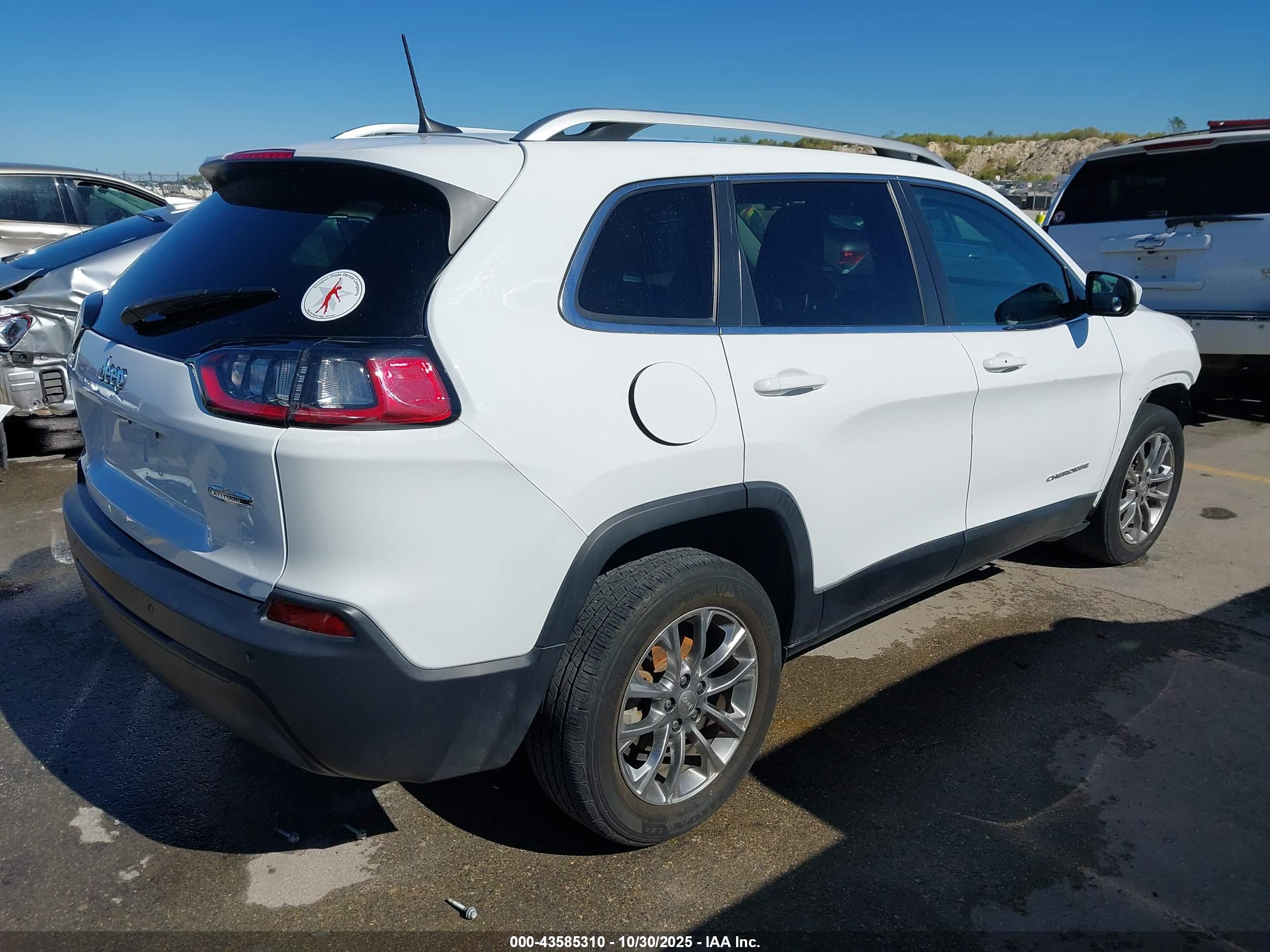 JEEP CHEROKEE image 4