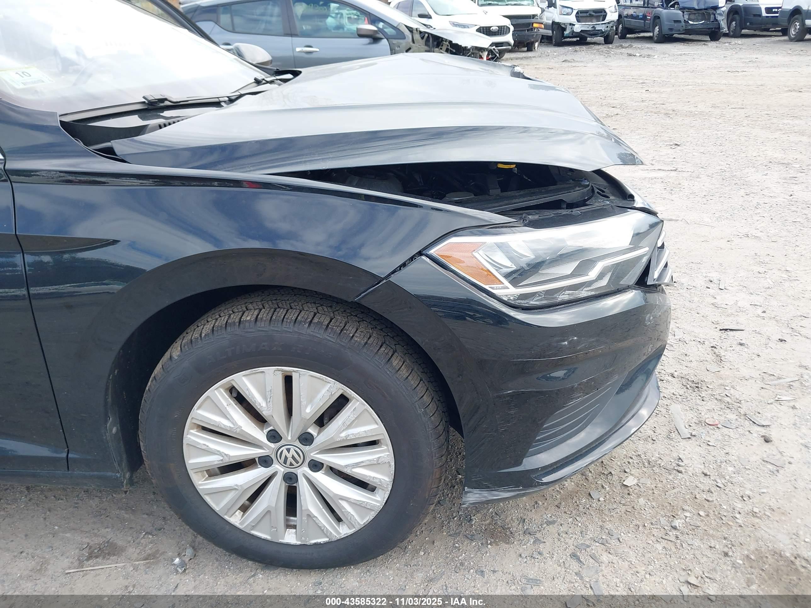VOLKSWAGEN JETTA image 6